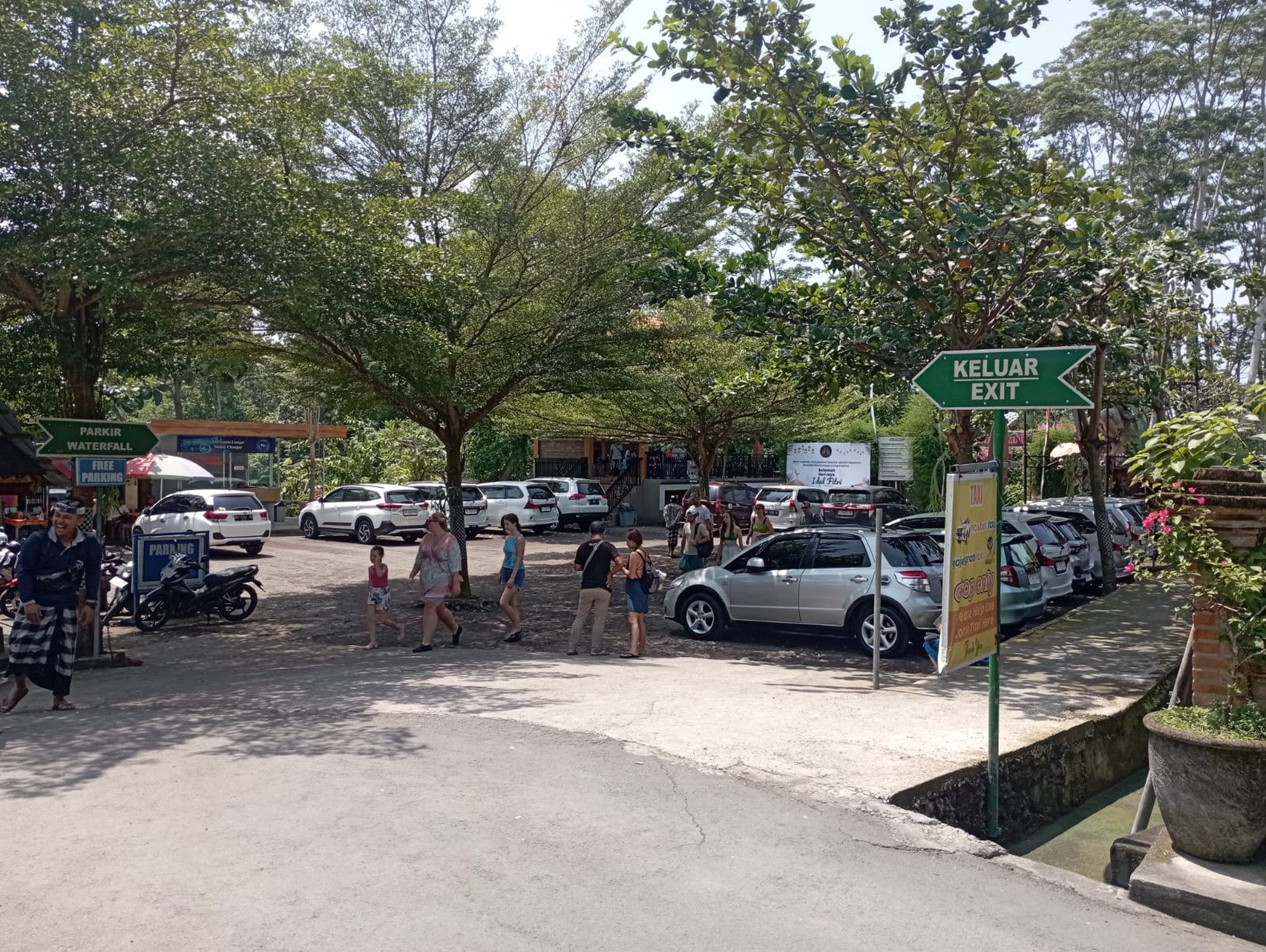Rumah Bagus Luas KT 4+1 KM 3+1 Siap Huni SHM @Gianyar Bali