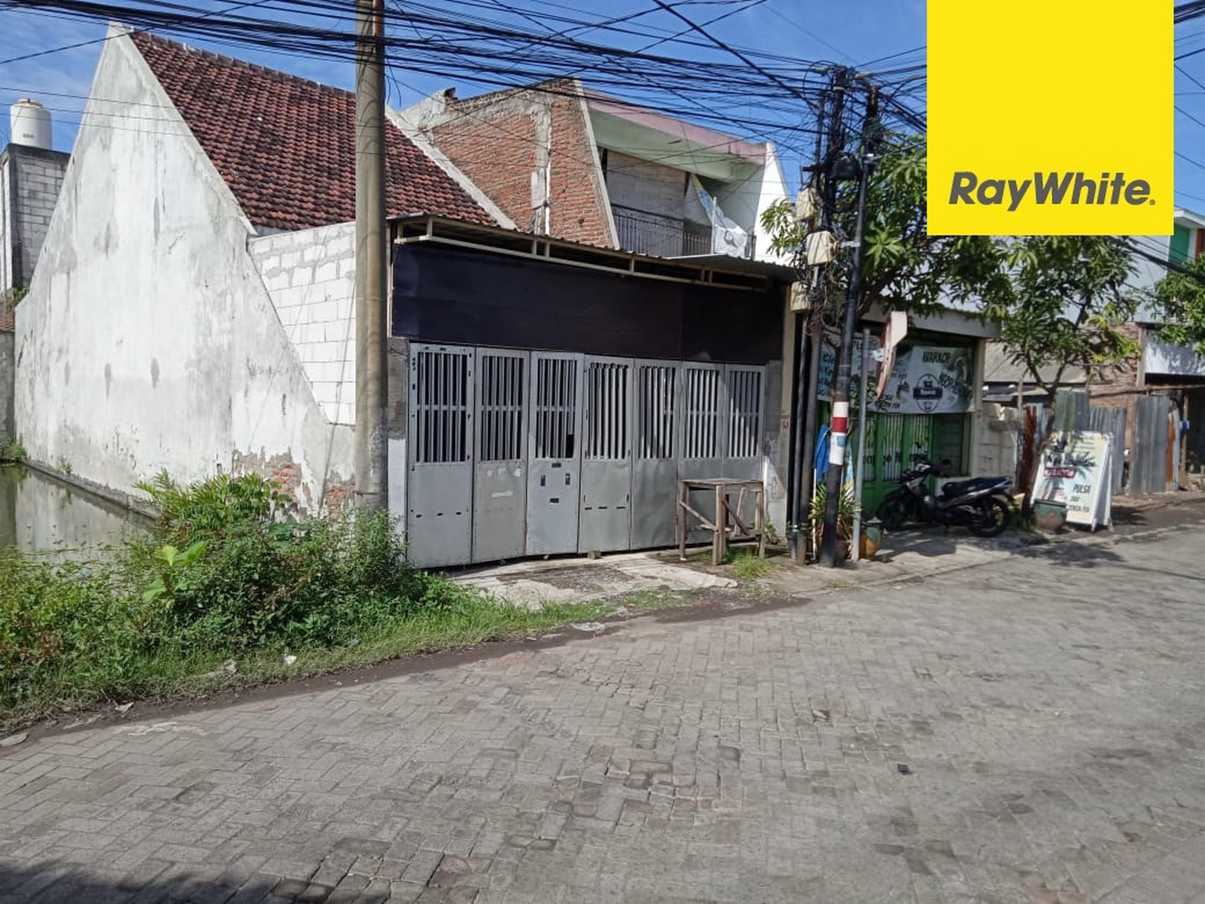 Dijual Rumah SHM di Raya Tambak Medokan Ayu Surabaya