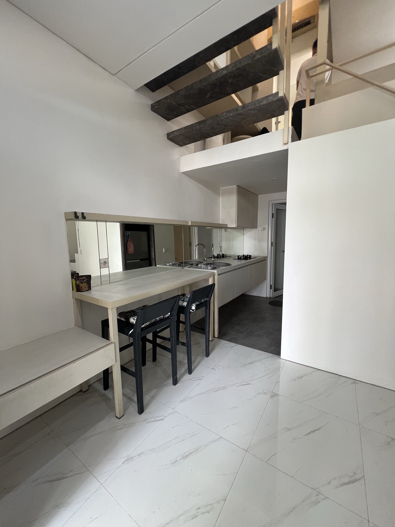 Rumah Cluster 2 Lantai Furnished Siap huni Lokasi BSD Baru, dekat Grand Lucky