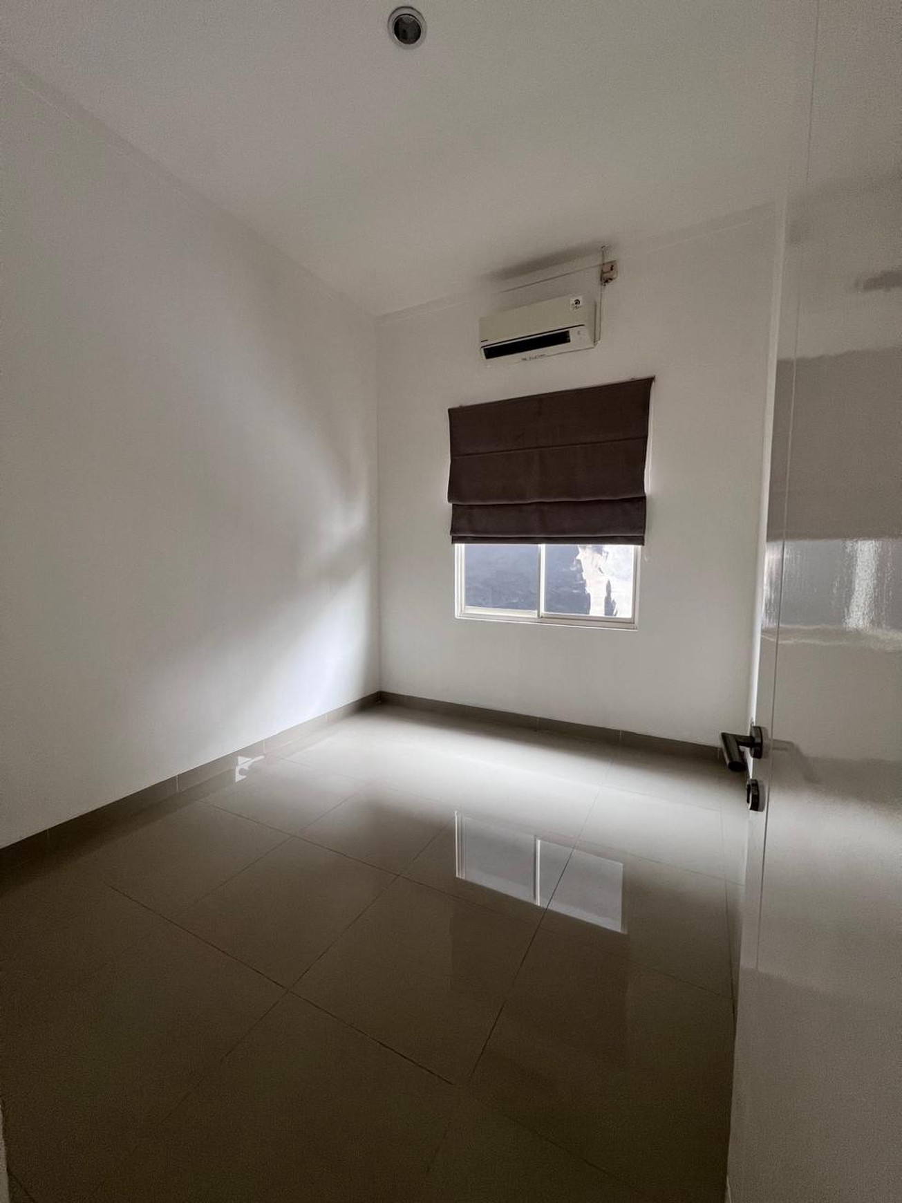 Rumah di Bintaro Sektor 7 Siap Huni KT 4+1 KM 3+1 dengan Hunian Nyaman dan Asri