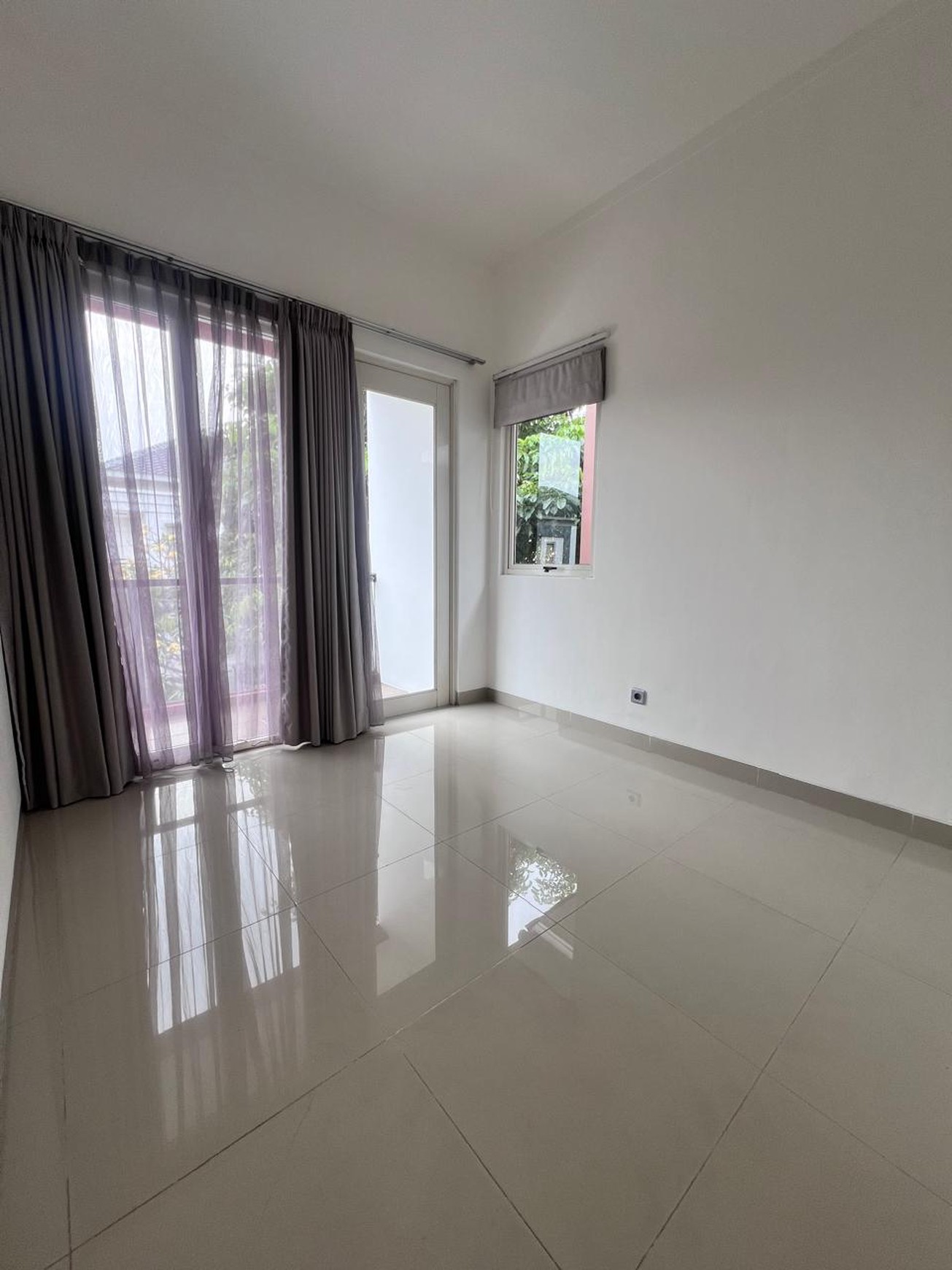 Rumah di Bintaro Sektor 7 Siap Huni KT 4+1 KM 3+1 dengan Hunian Nyaman dan Asri