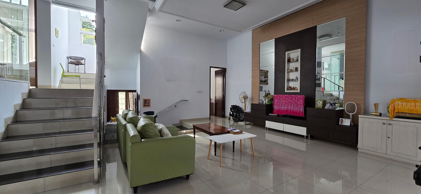 Spesial Rumah depan LITTLE FOREST jogging track di Puspita Loka BSD City