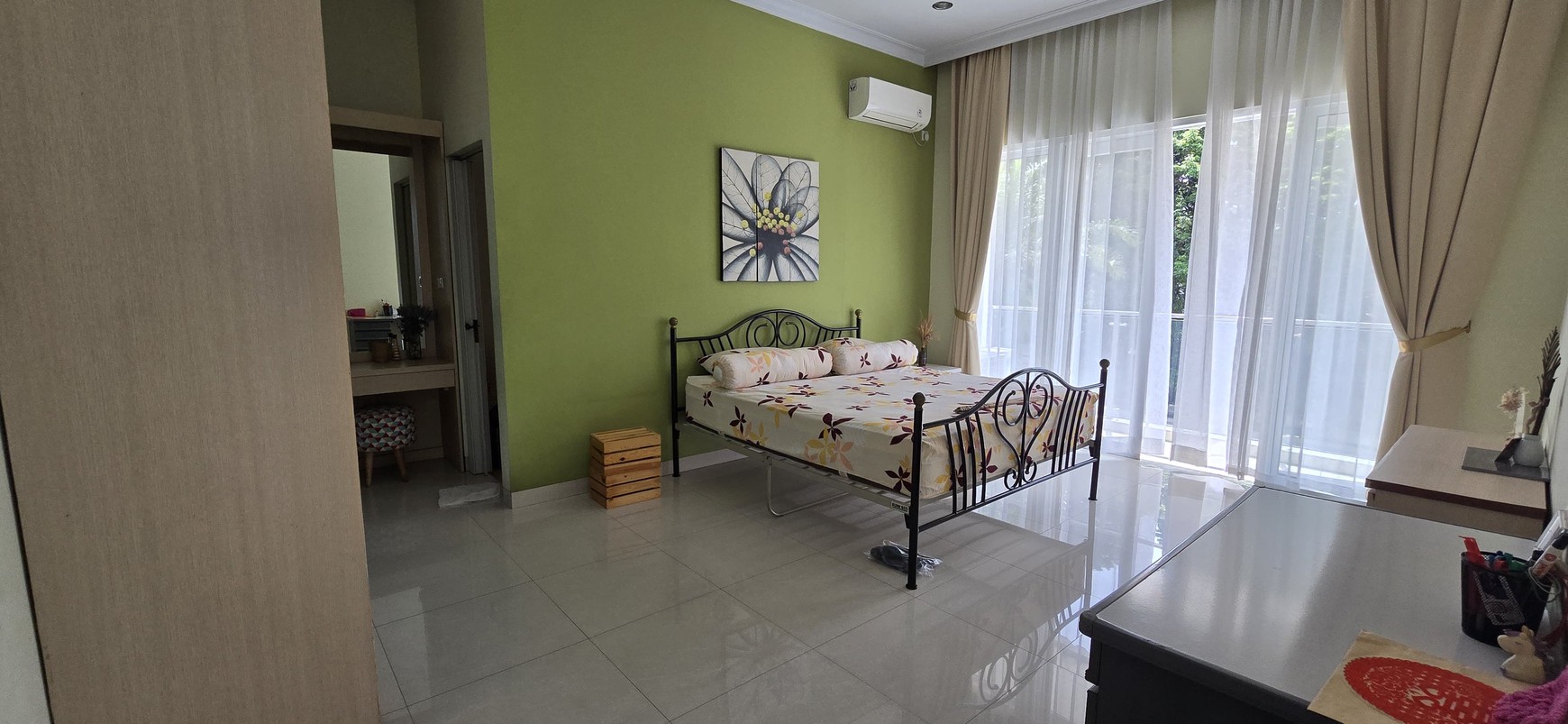 Spesial Rumah depan LITTLE FOREST jogging track di Puspita Loka BSD City