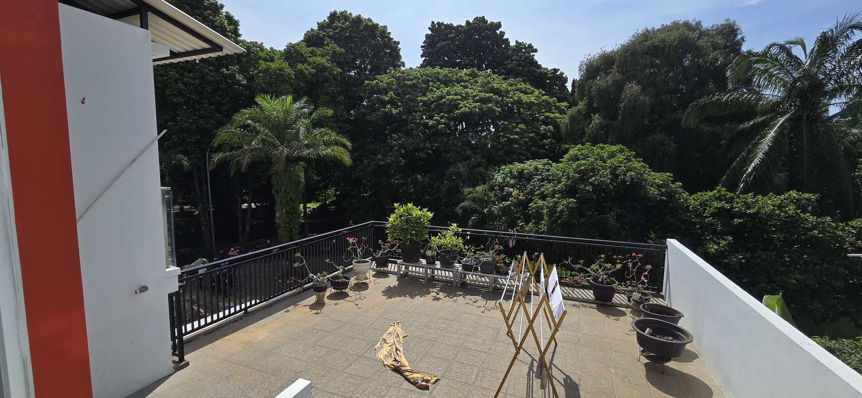 Spesial Rumah depan LITTLE FOREST jogging track di Puspita Loka BSD City