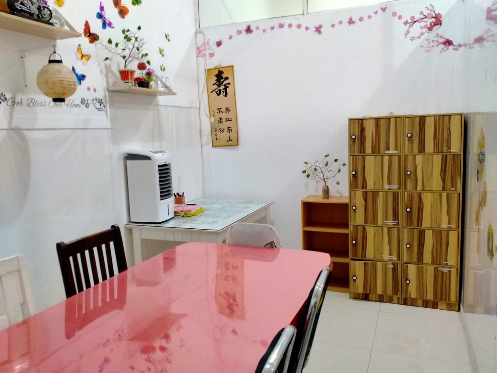 Dijual Rumah di Wonorejo Rungkut - Terawat Siap Huni ( Ada Opsi DI SEWAKAN )