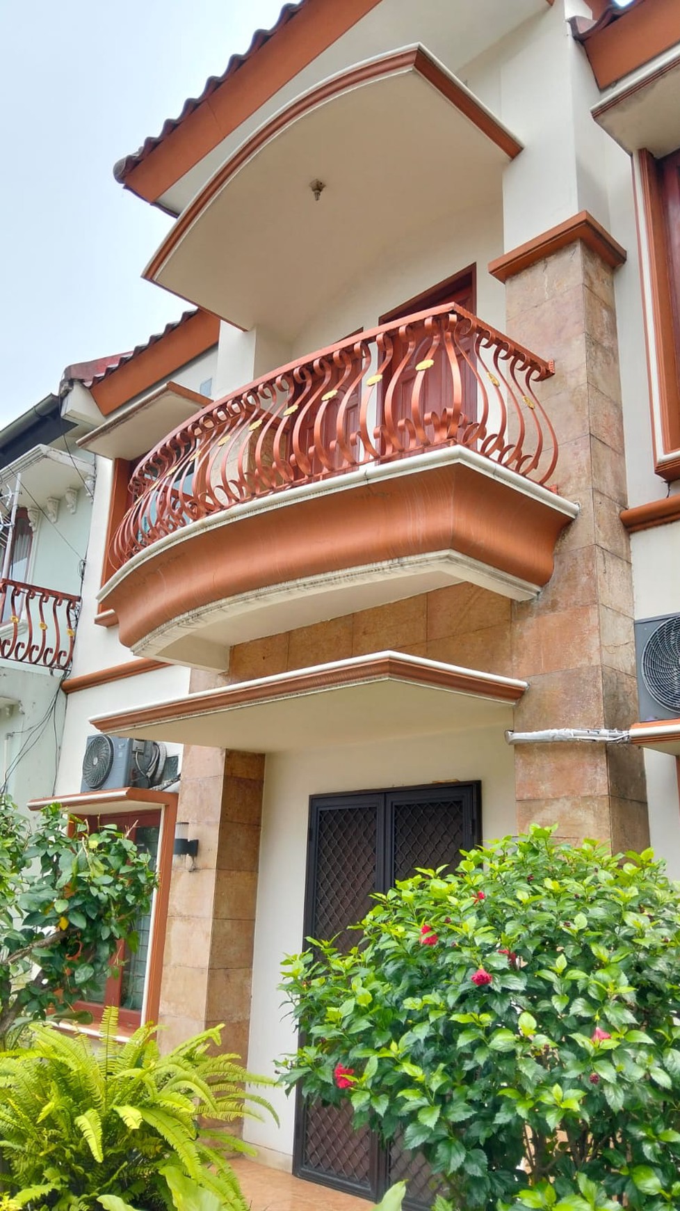 Di jual cepat rumah 2 lantai di Jatinegara Baru Jakarta Timur