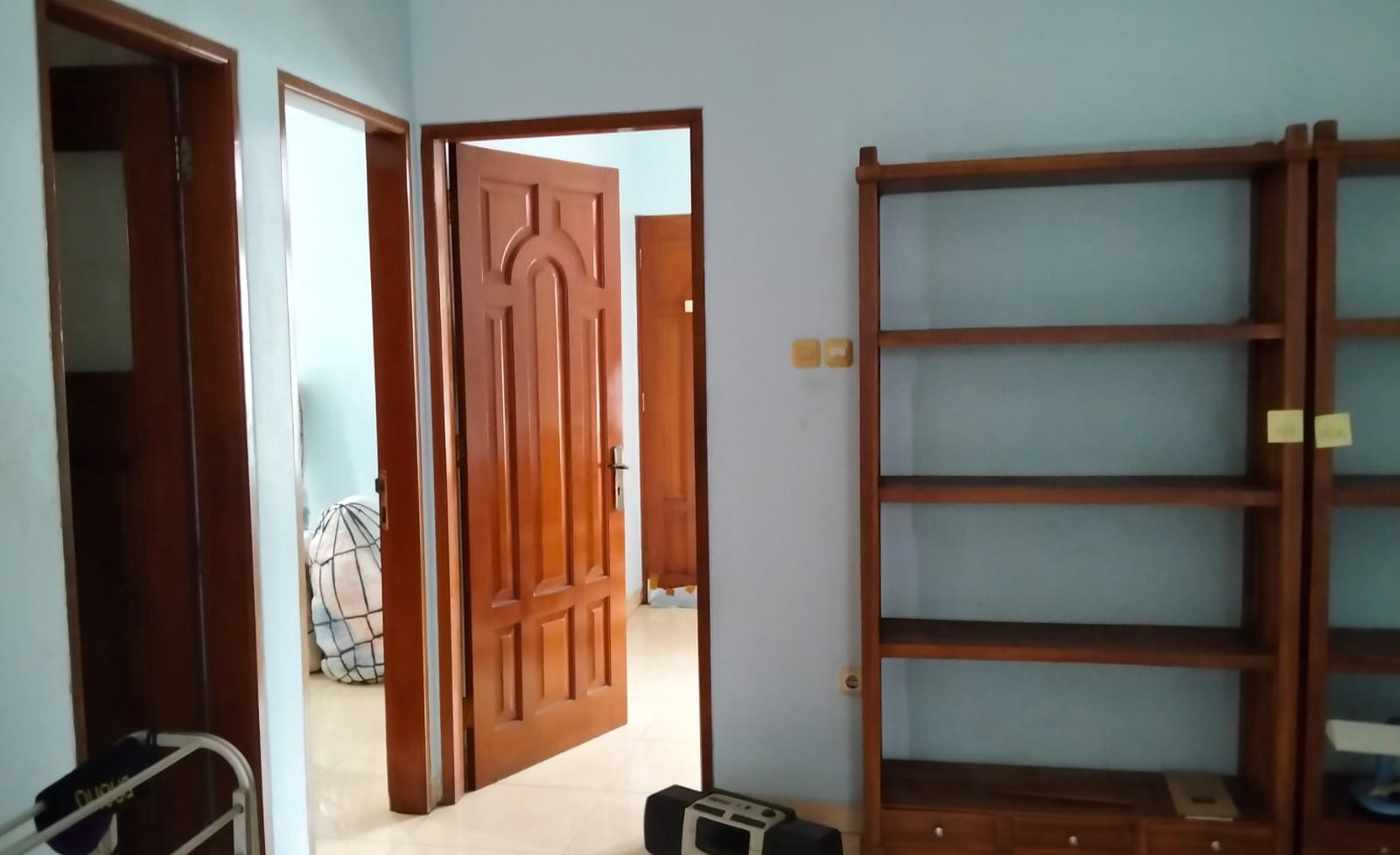 Di jual cepat rumah 2 lantai di Jatinegara Baru Jakarta Timur