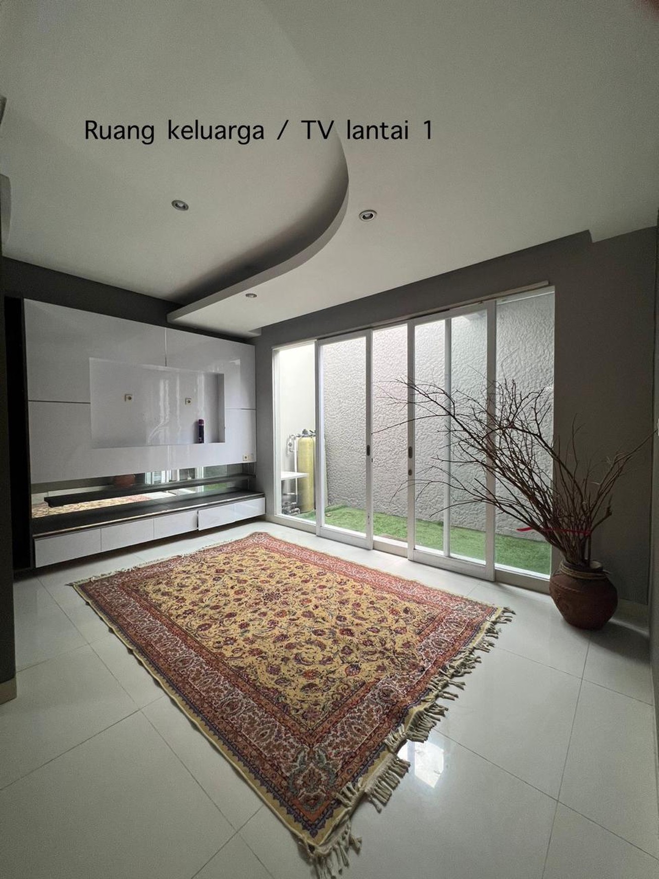 Cluster 99 Village Jagakarsa, Jakarta Selatan.