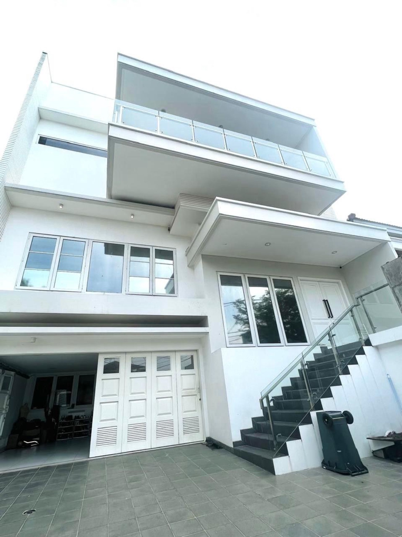Dijual cepat rumah 3 lantai di Danau Agung Sunter Jakarta Utara