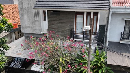  Rumah Modern Minimalis  dalam Cluster di Bintaro Jaya Sektor 9