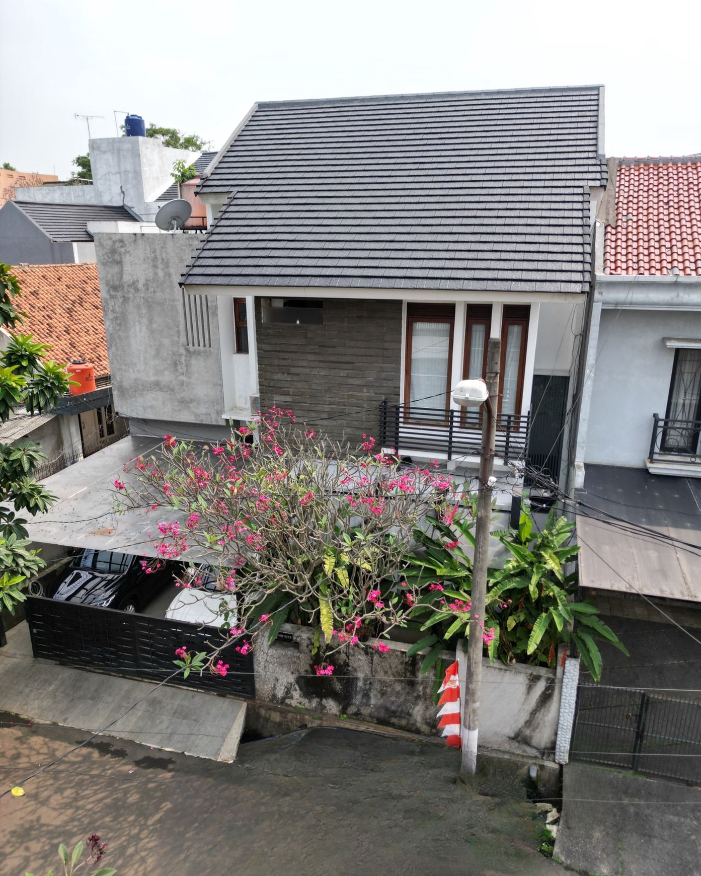  Rumah Modern Minimalis  dalam Cluster di Bintaro Jaya Sektor 9