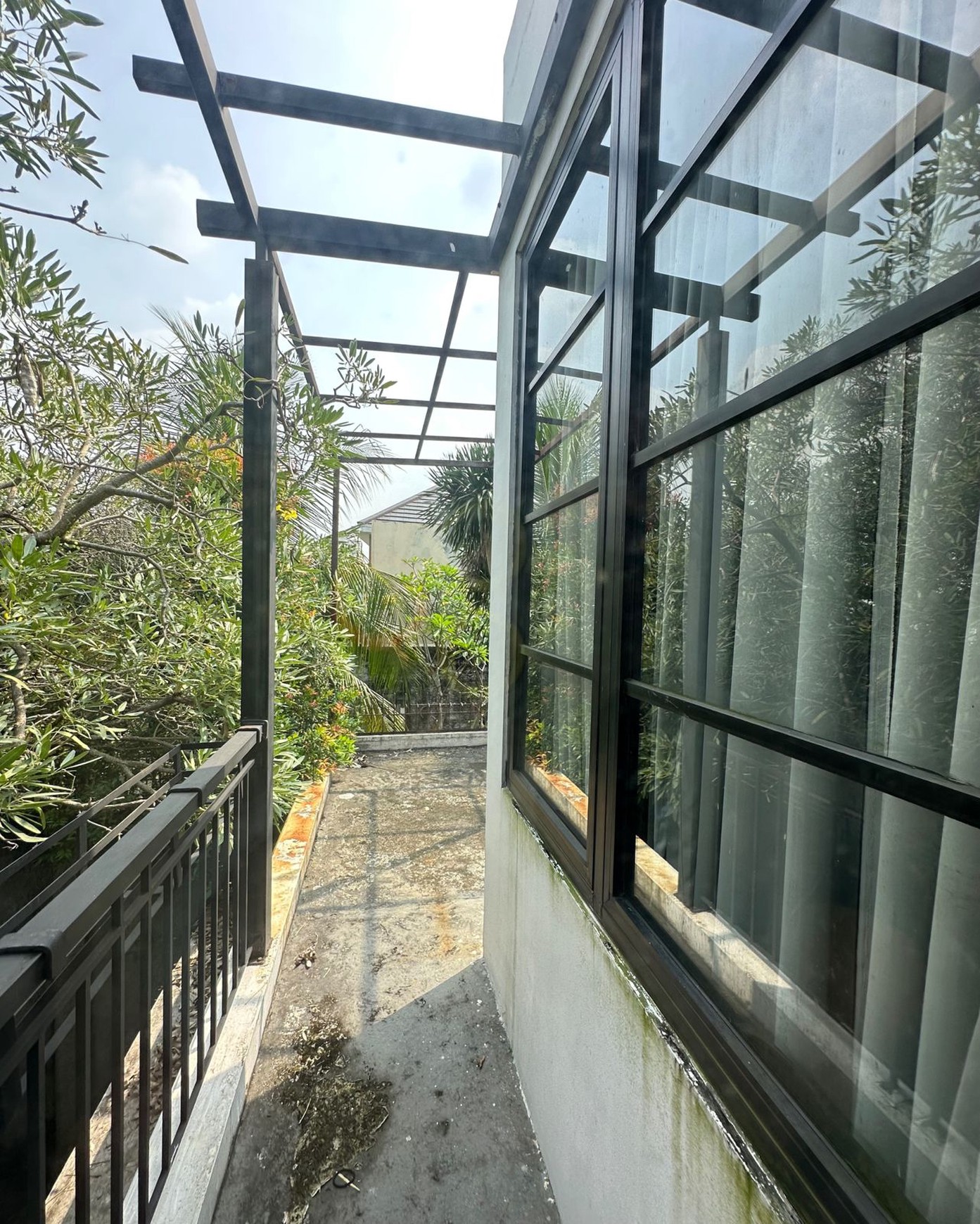  Rumah Modern Minimalis  dalam Cluster di Bintaro Jaya Sektor 9