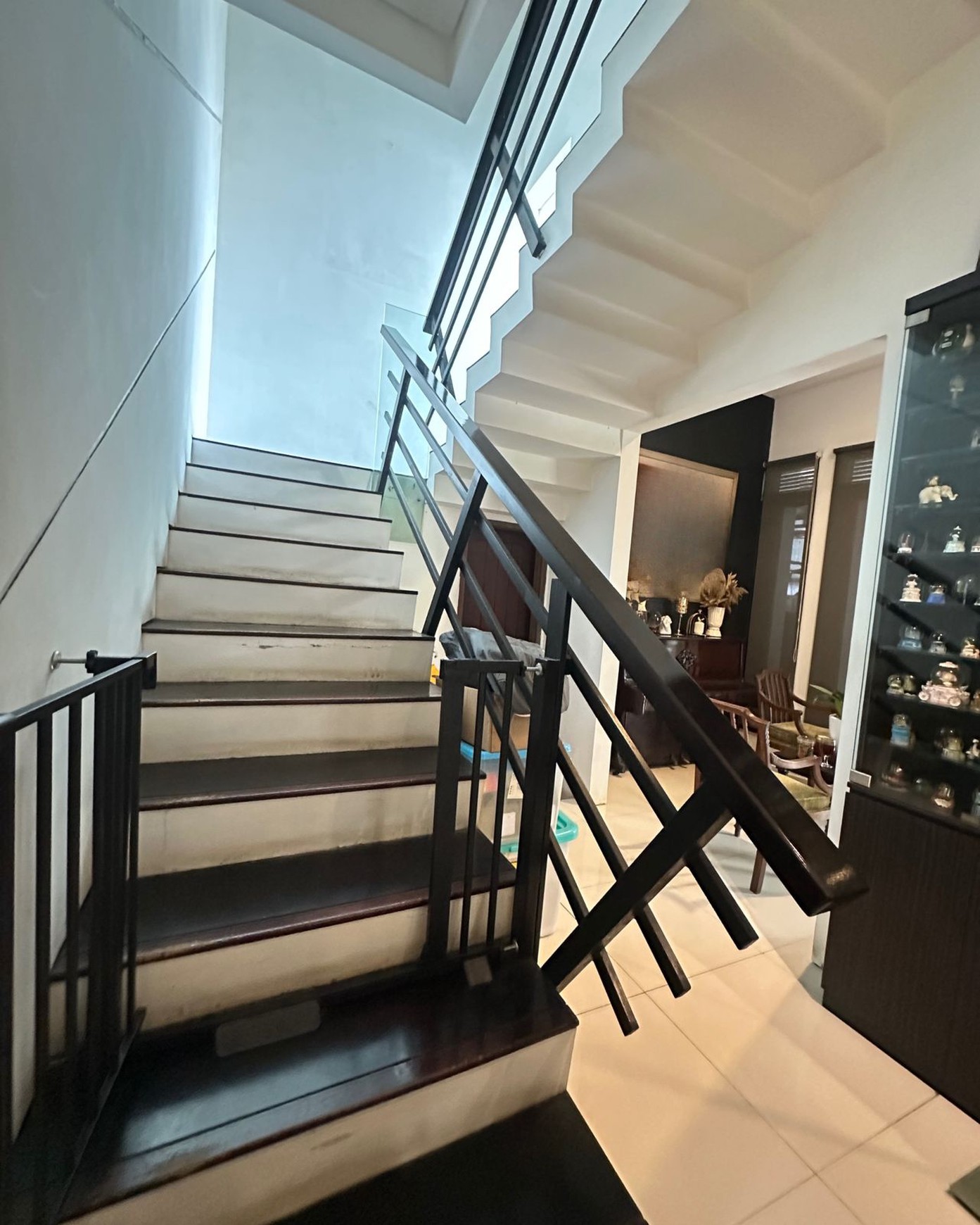 Rumah Modern Minimalis  dalam Cluster di Bintaro Jaya Sektor 9