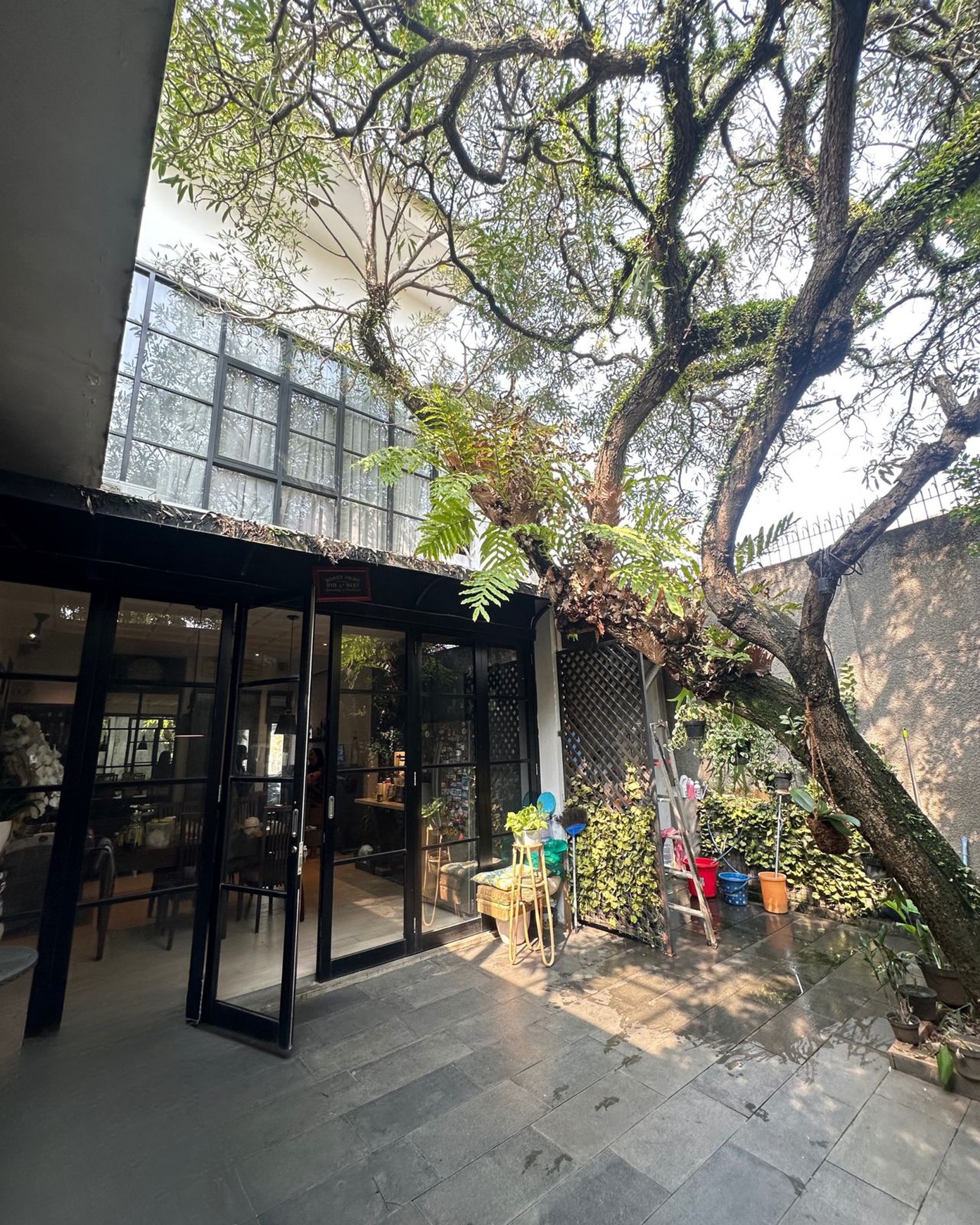  Rumah Modern Minimalis  dalam Cluster di Bintaro Jaya Sektor 9