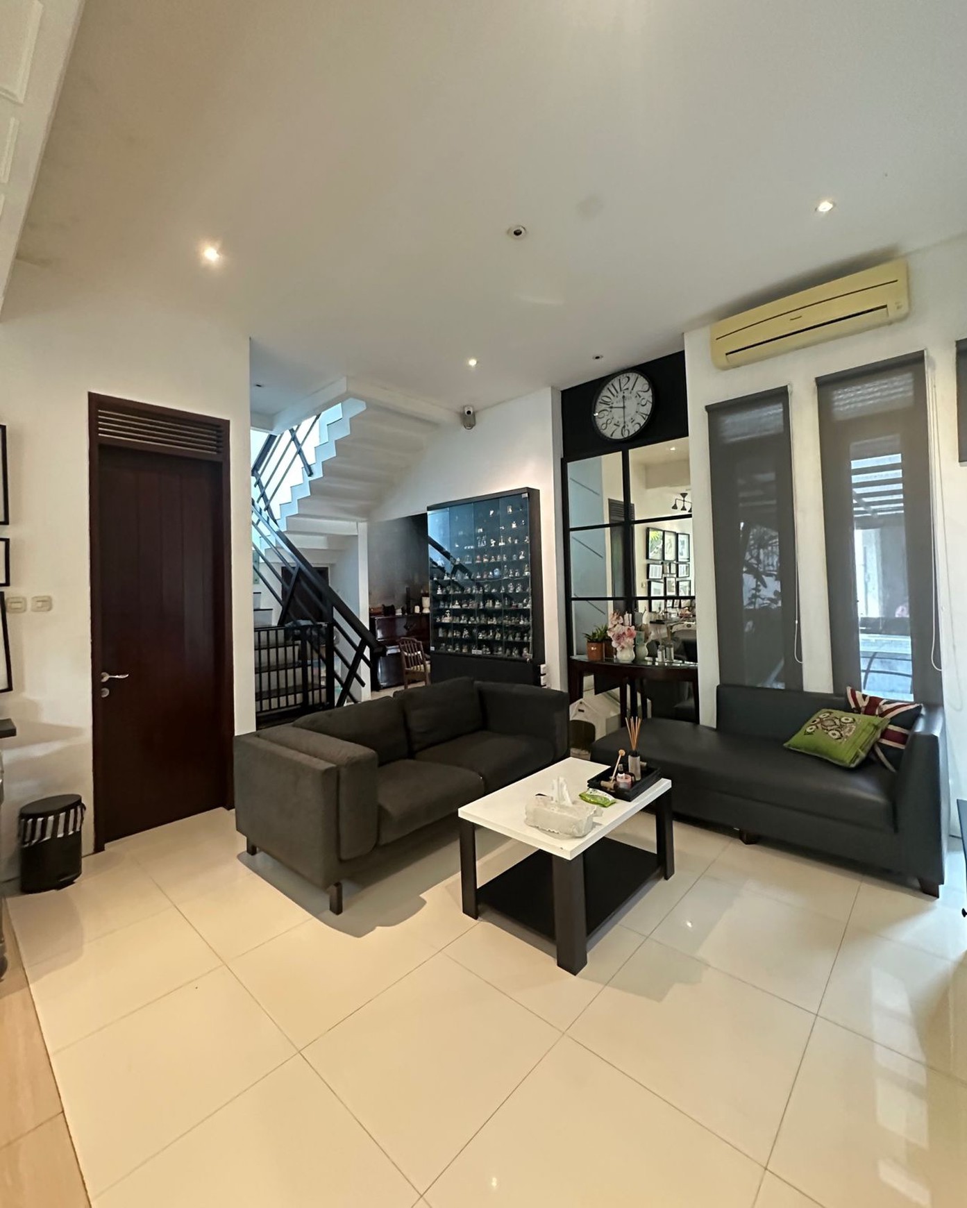  Rumah Modern Minimalis  dalam Cluster di Bintaro Jaya Sektor 9