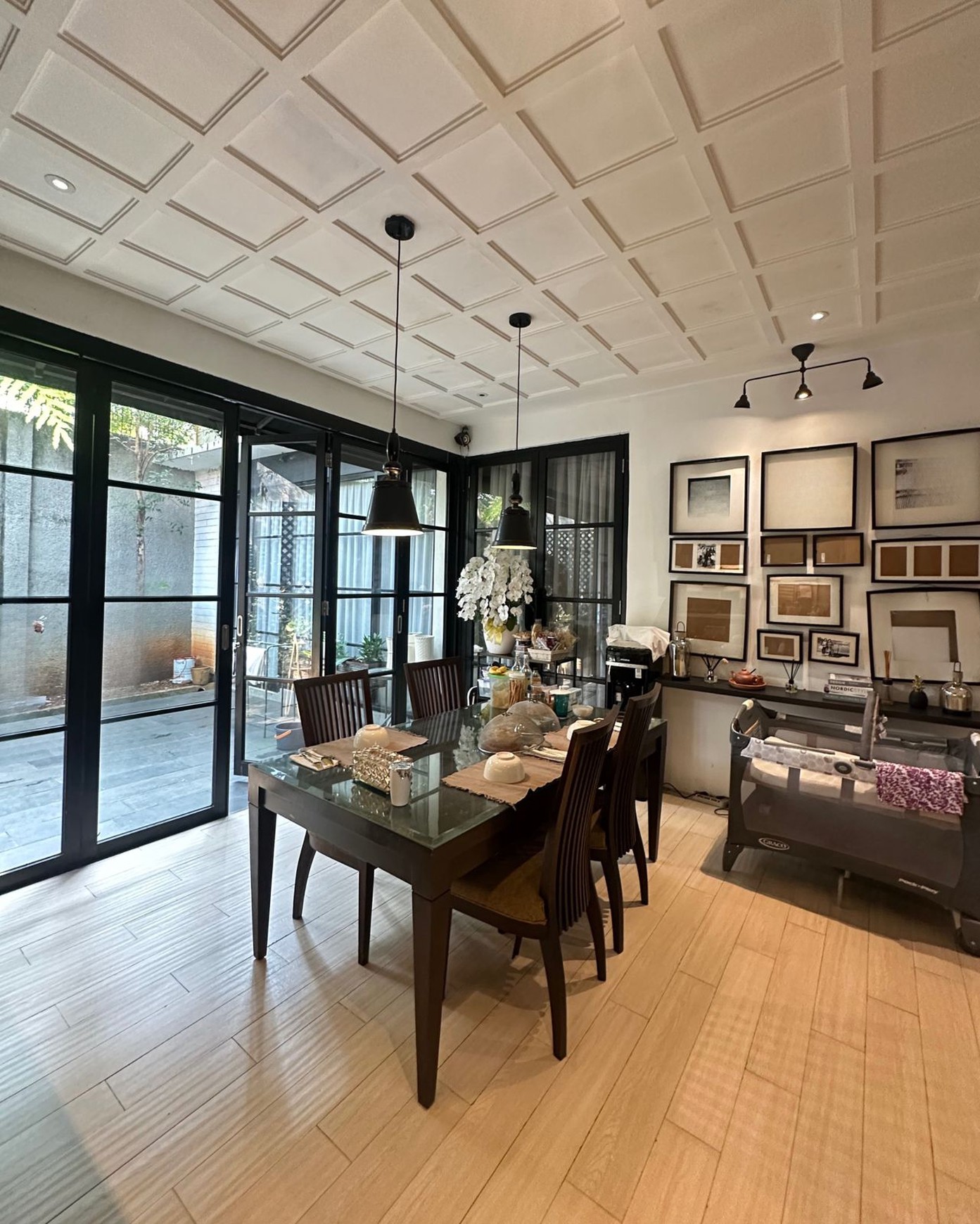  Rumah Modern Minimalis  dalam Cluster di Bintaro Jaya Sektor 9
