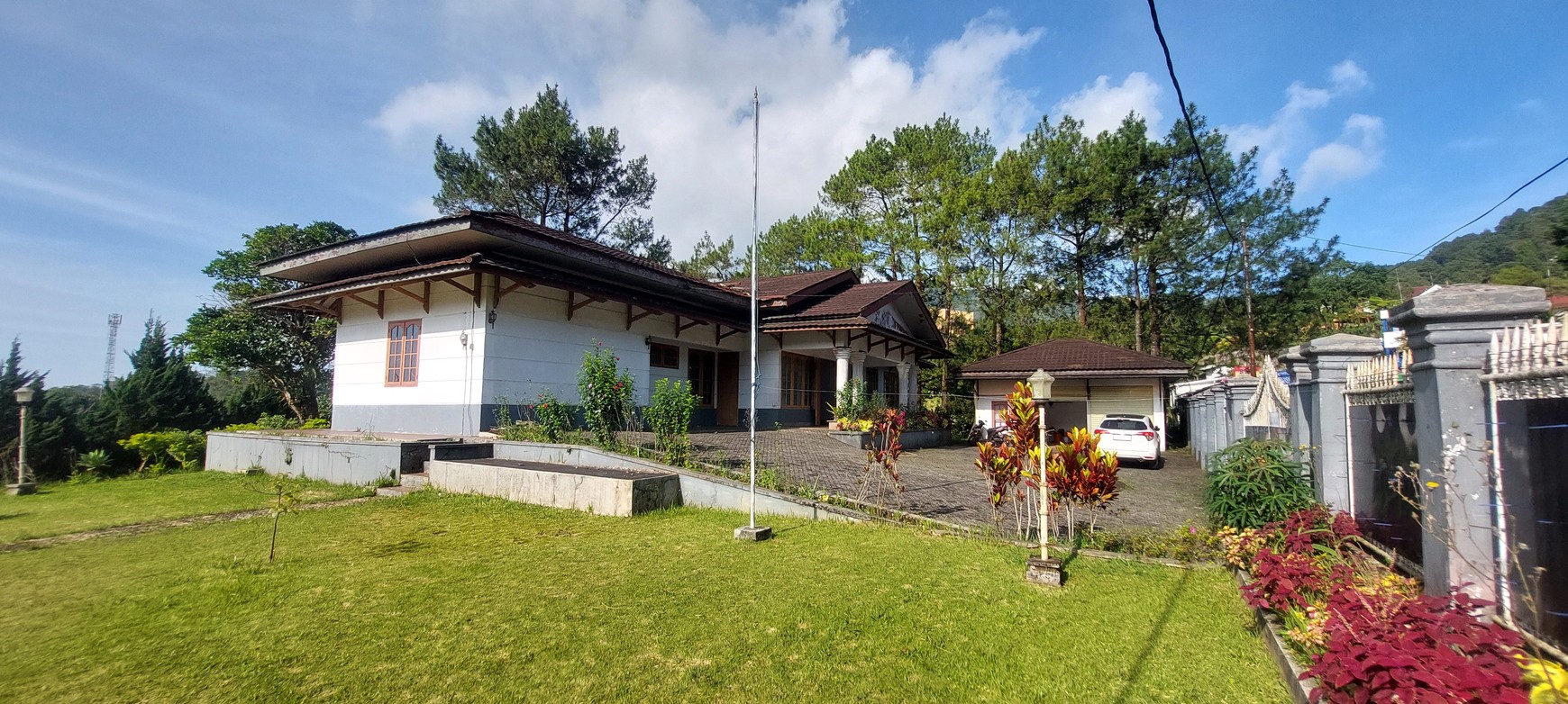 Villa Cantik di Jalan Raya Cipanas - Puncak