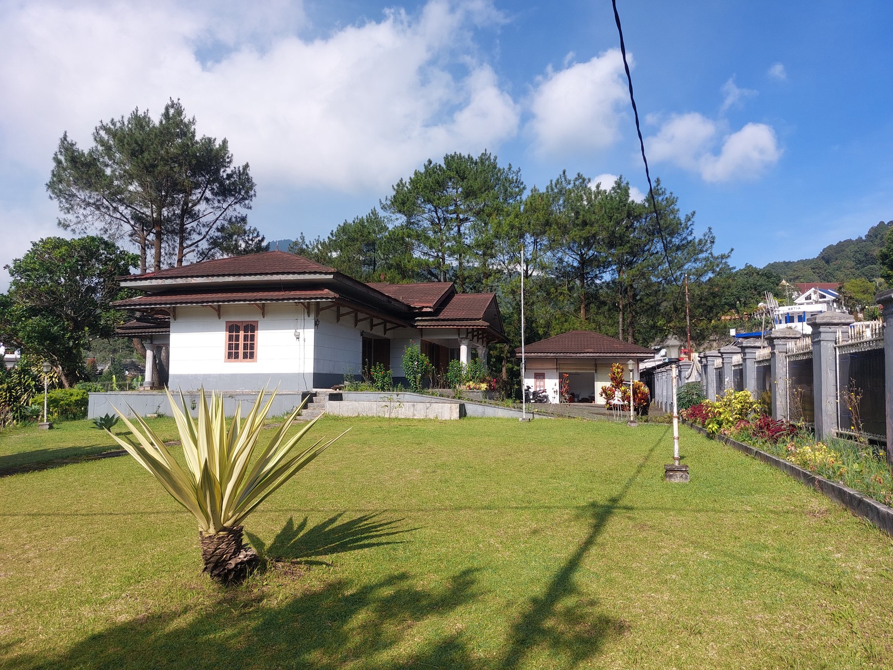 Villa Cantik di Jalan Raya Cipanas - Puncak