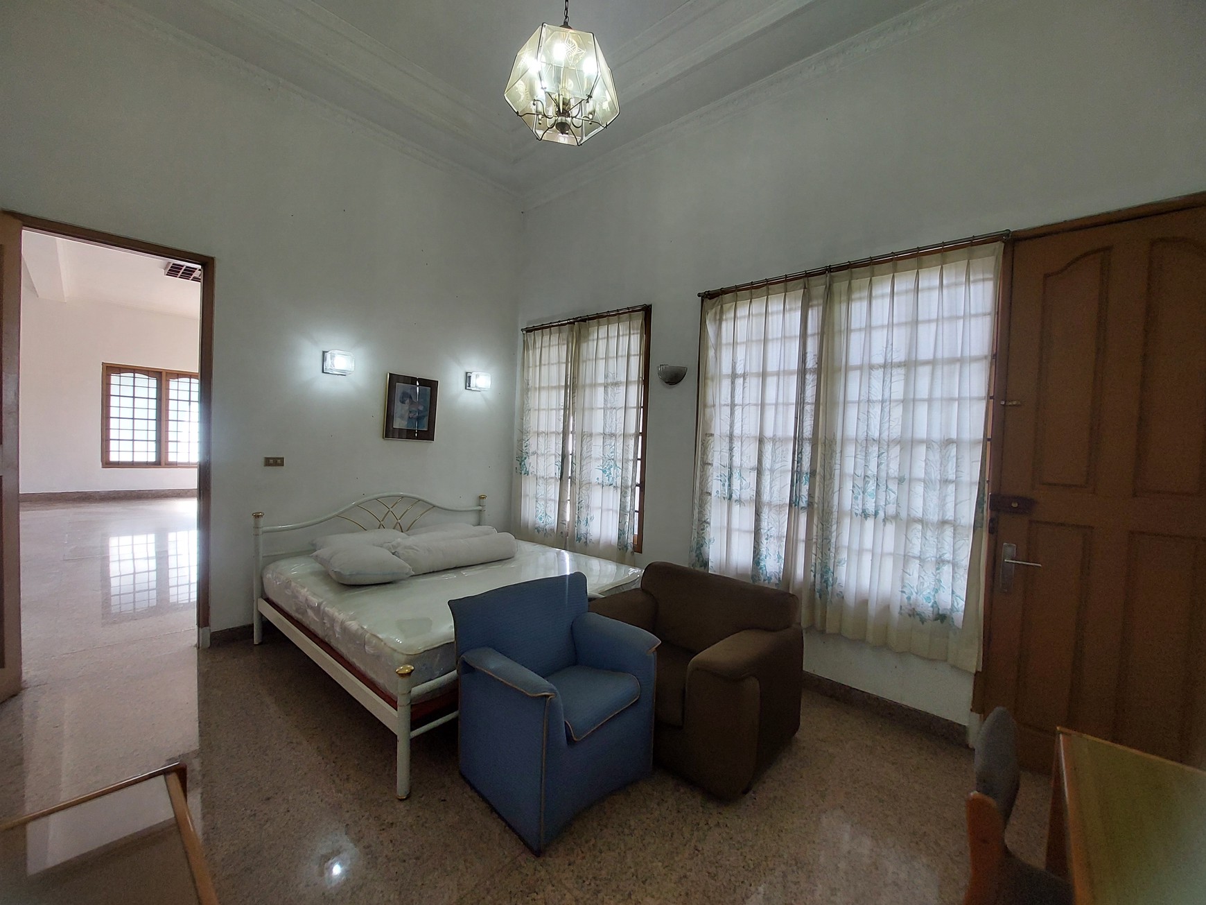 Villa Cantik di Jalan Raya Cipanas - Puncak