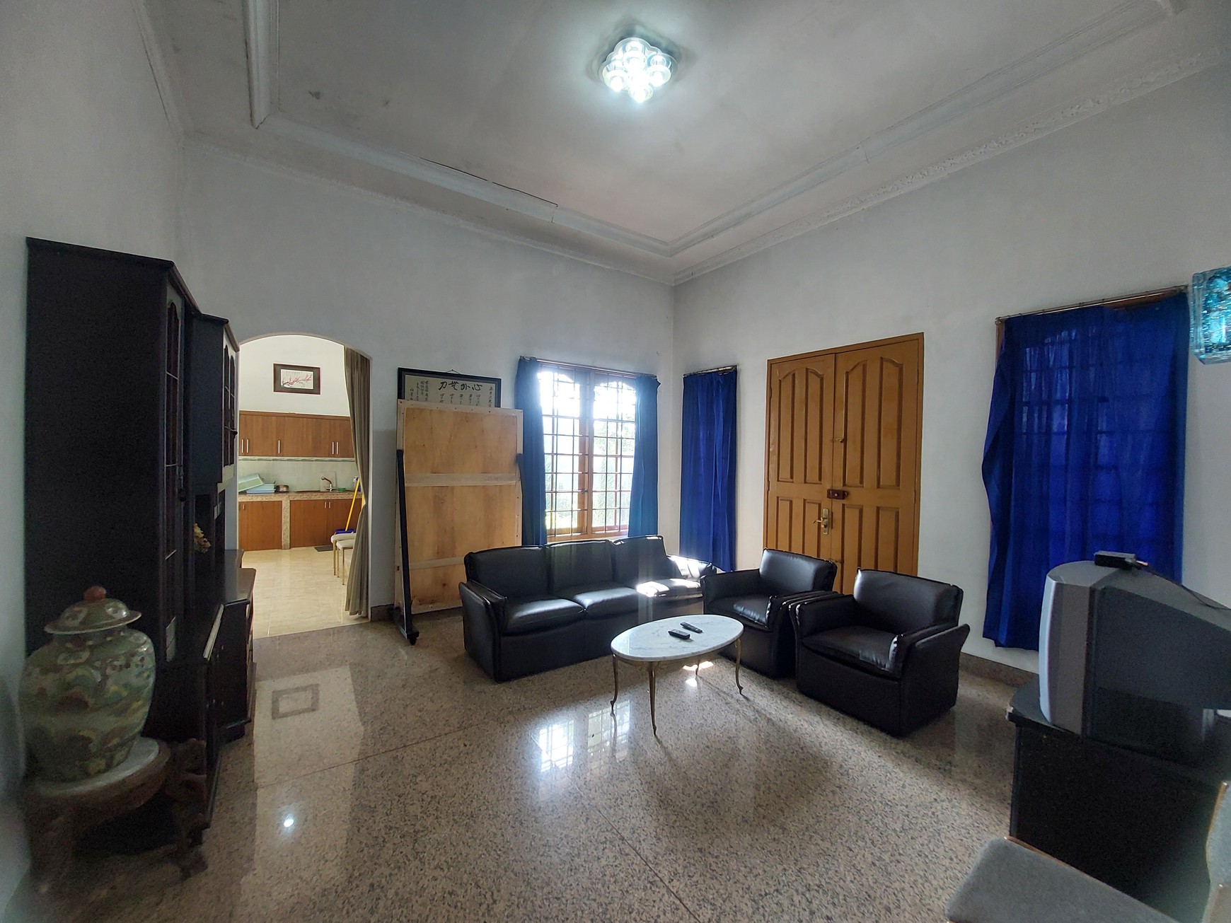 Villa Cantik di Jalan Raya Cipanas - Puncak