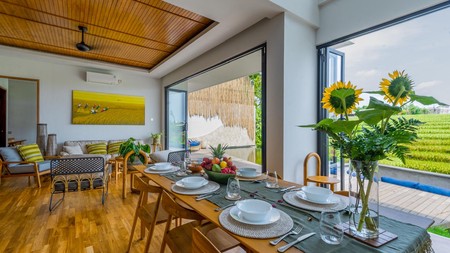 DIJUAL : Villa Mewah dengan View Sawah & Sungai di Pererenan, Bali