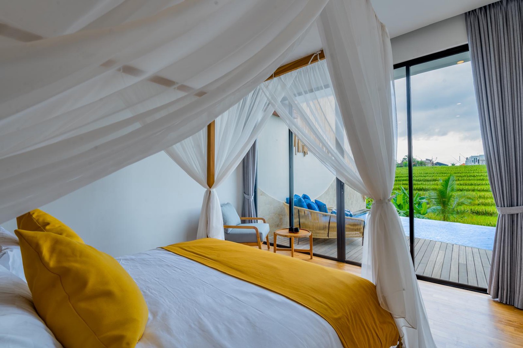 DIJUAL : Villa Mewah dengan View Sawah & Sungai di Pererenan, Bali