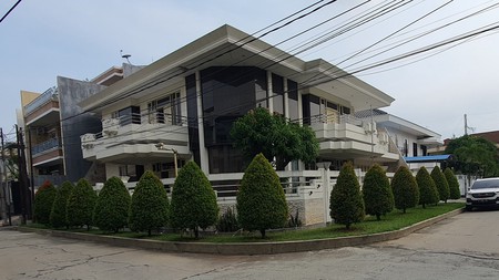 Di jual cepat rumah di Pluit Putri lokasi bagus di Jakarta Utara