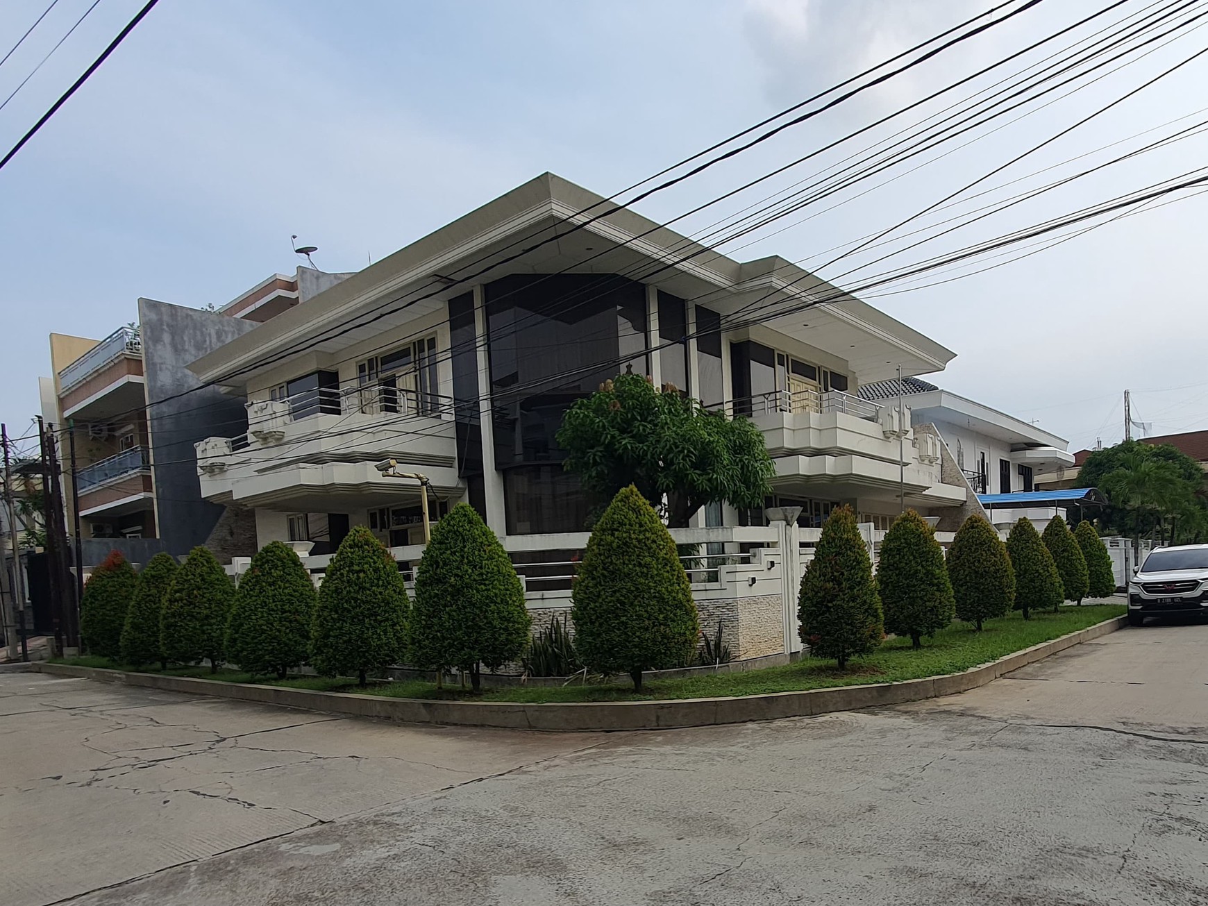 Di jual cepat rumah di Pluit Putri lokasi bagus di Jakarta Utara