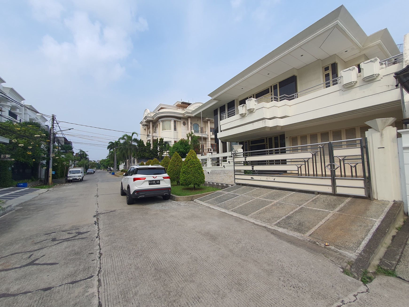 Di jual cepat rumah di Pluit Putri lokasi bagus di Jakarta Utara