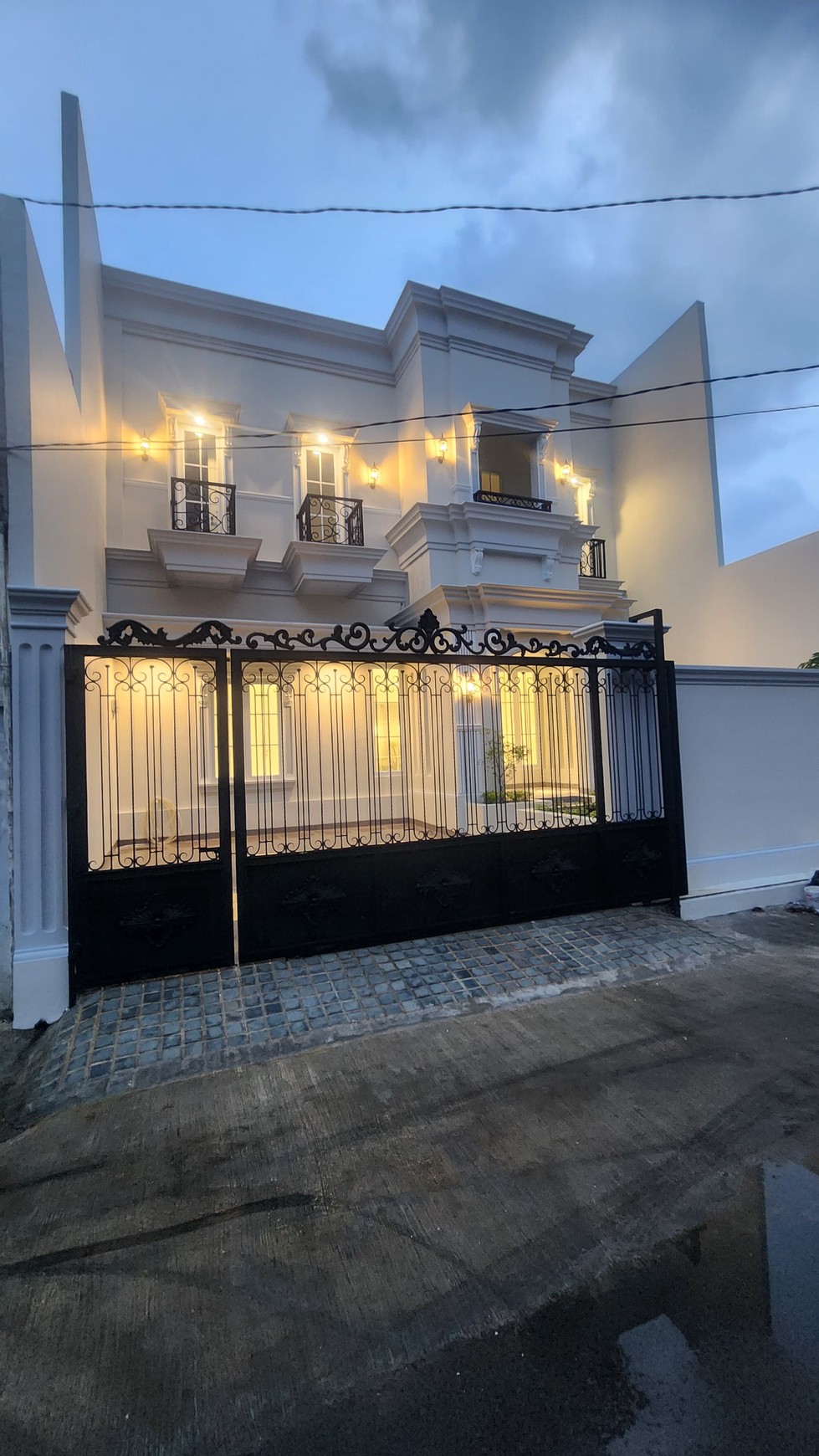 DIJUAL RUMAH KOMLEK DPR Meruya. Jakarta Barat   
