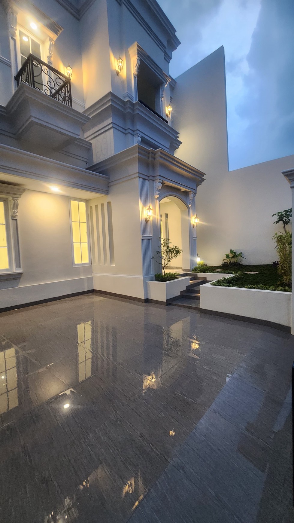 DIJUAL RUMAH KOMLEK DPR Meruya. Jakarta Barat   