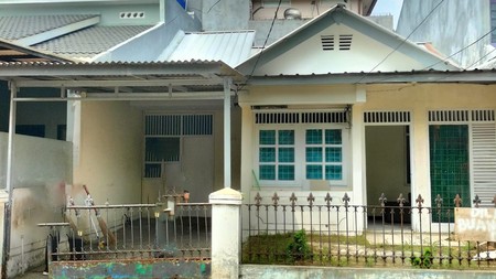 Rumah di Bintaro Sektor 2 dalam Lingkungan Asri dan Nyaman