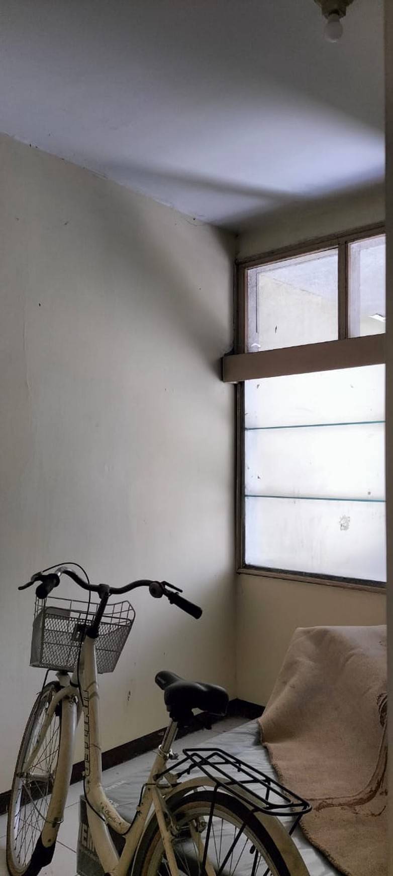 Rumah di Bintaro Sektor 2 dalam Lingkungan Asri dan Nyaman
