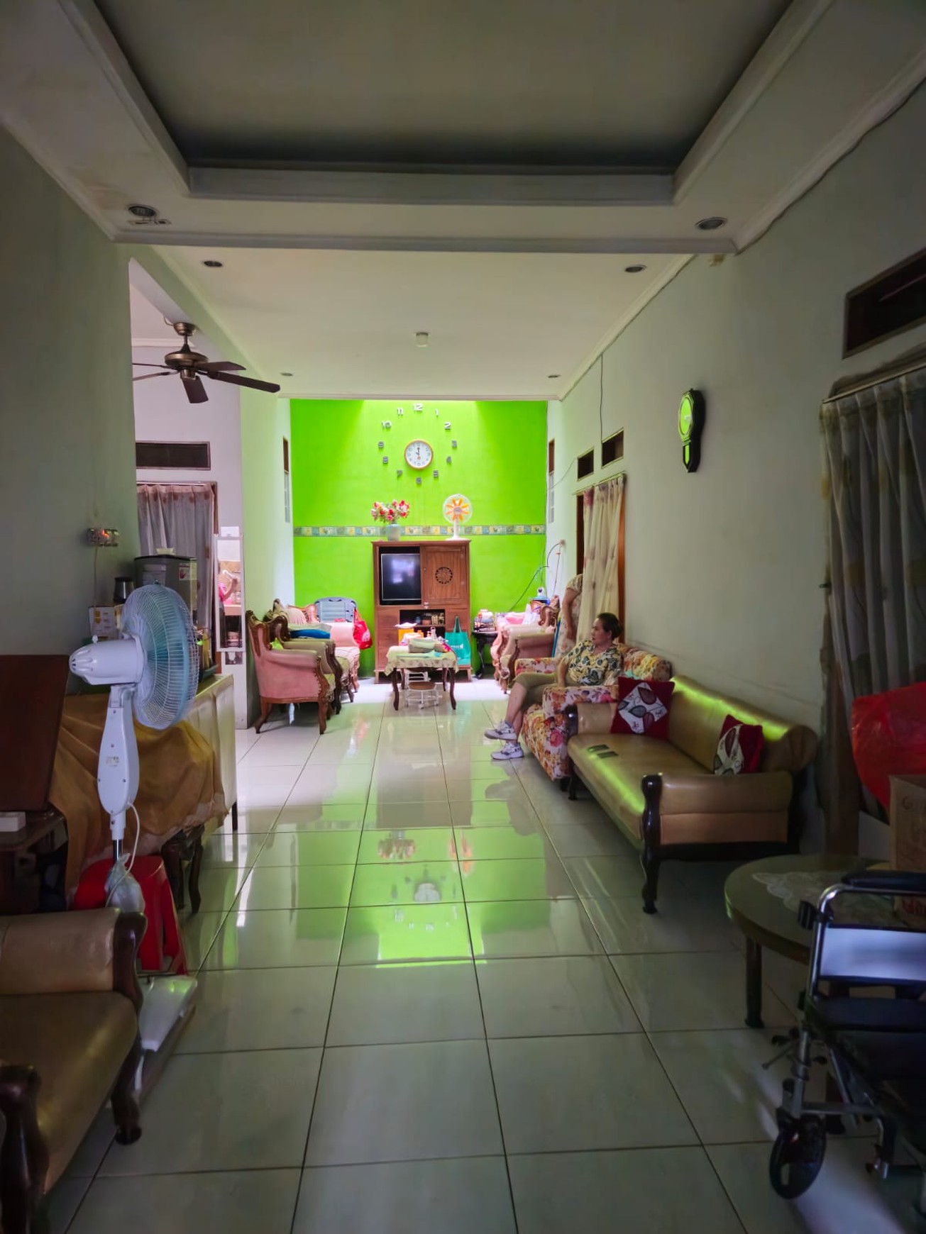 Rumah 1 Lantai Siap Huni dengan 5 Kamar Tidur dan 2 Kamar Mandi Nyaman dan Asri @Grogol, Jakarta Barat