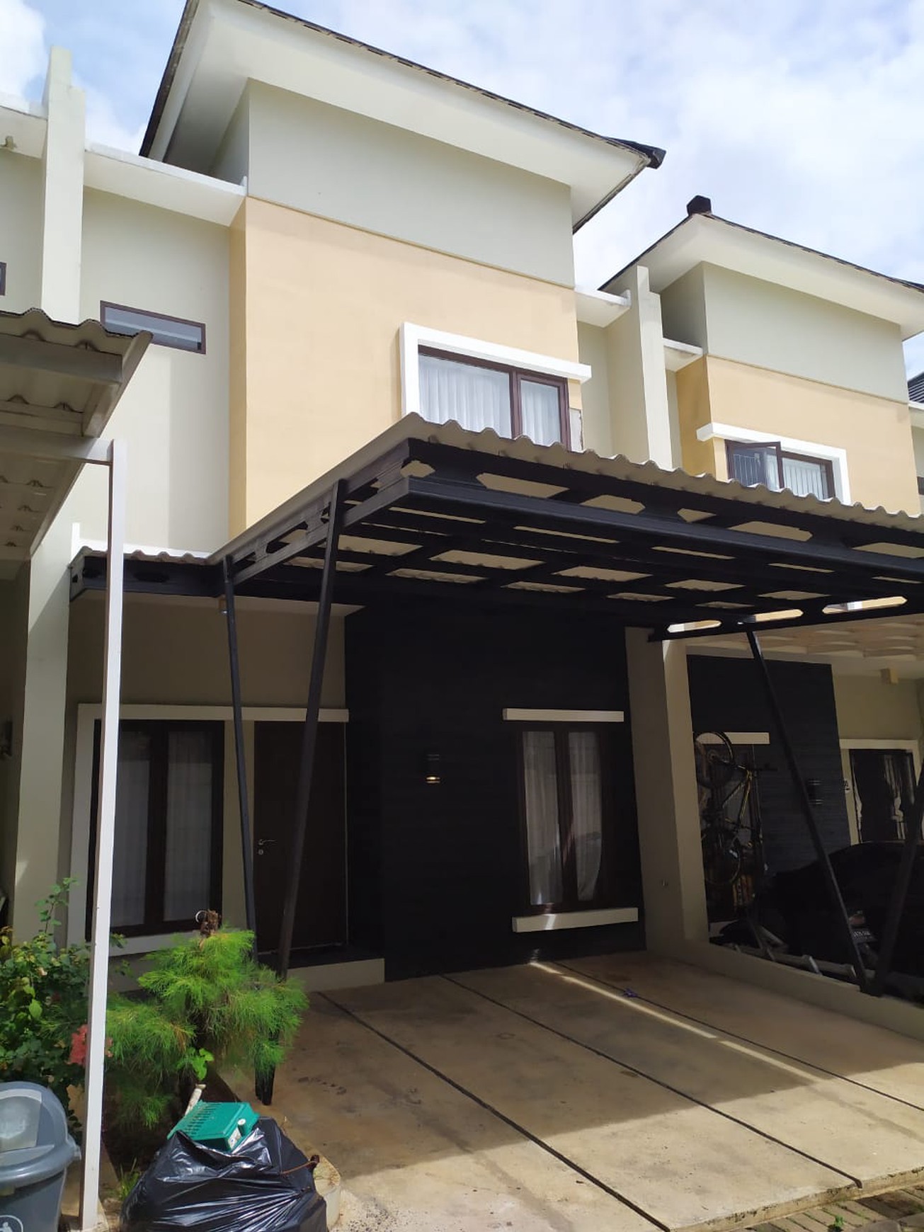 Disewakan Rumah 2 Lantai Siap Huni dengan Hunian Nyaman dan Asri @Ciputat
