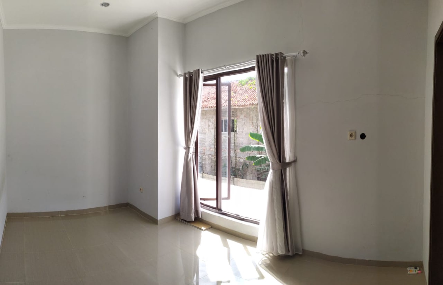 Disewakan Rumah 2 Lantai Siap Huni dengan Hunian Nyaman dan Asri @Ciputat