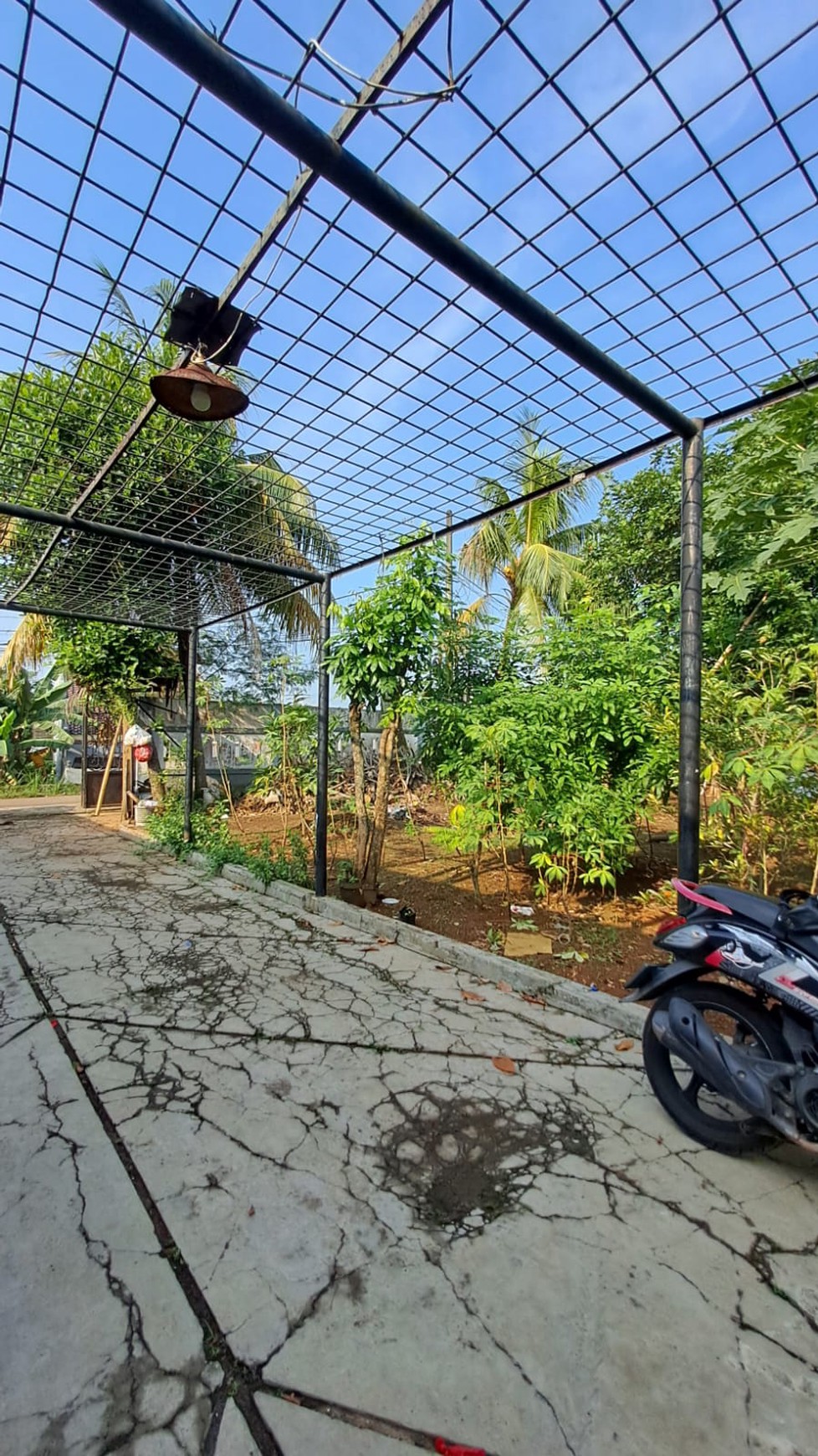 Rumah Hitung Tanah Luas 650 m2 ada kontrakan 6 Pintu dengan Lokasi Strategis @Pamulang