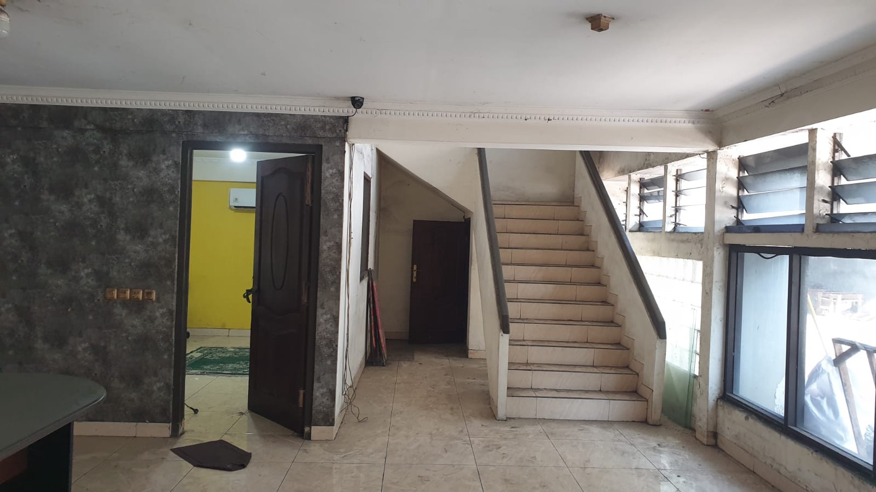DIJUAL GUDANG LOKASI STRATEGIS JALAN RAYA KEDUNG COWEK