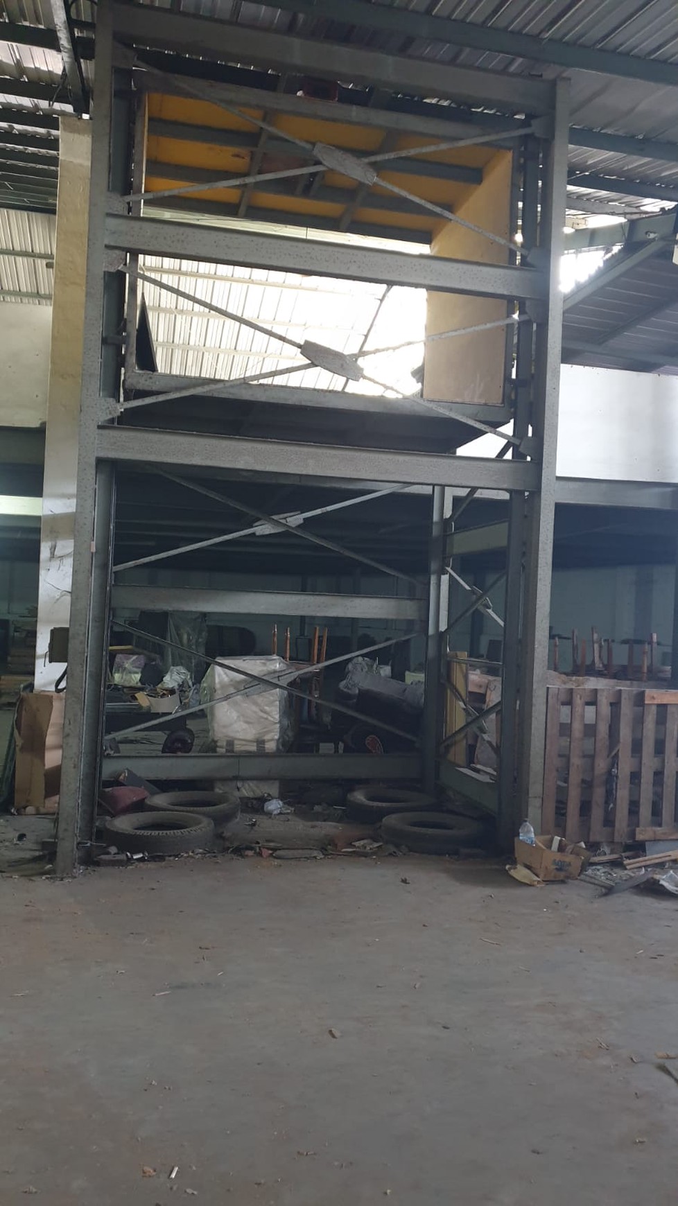 DIJUAL GUDANG LOKASI STRATEGIS JALAN RAYA KEDUNG COWEK