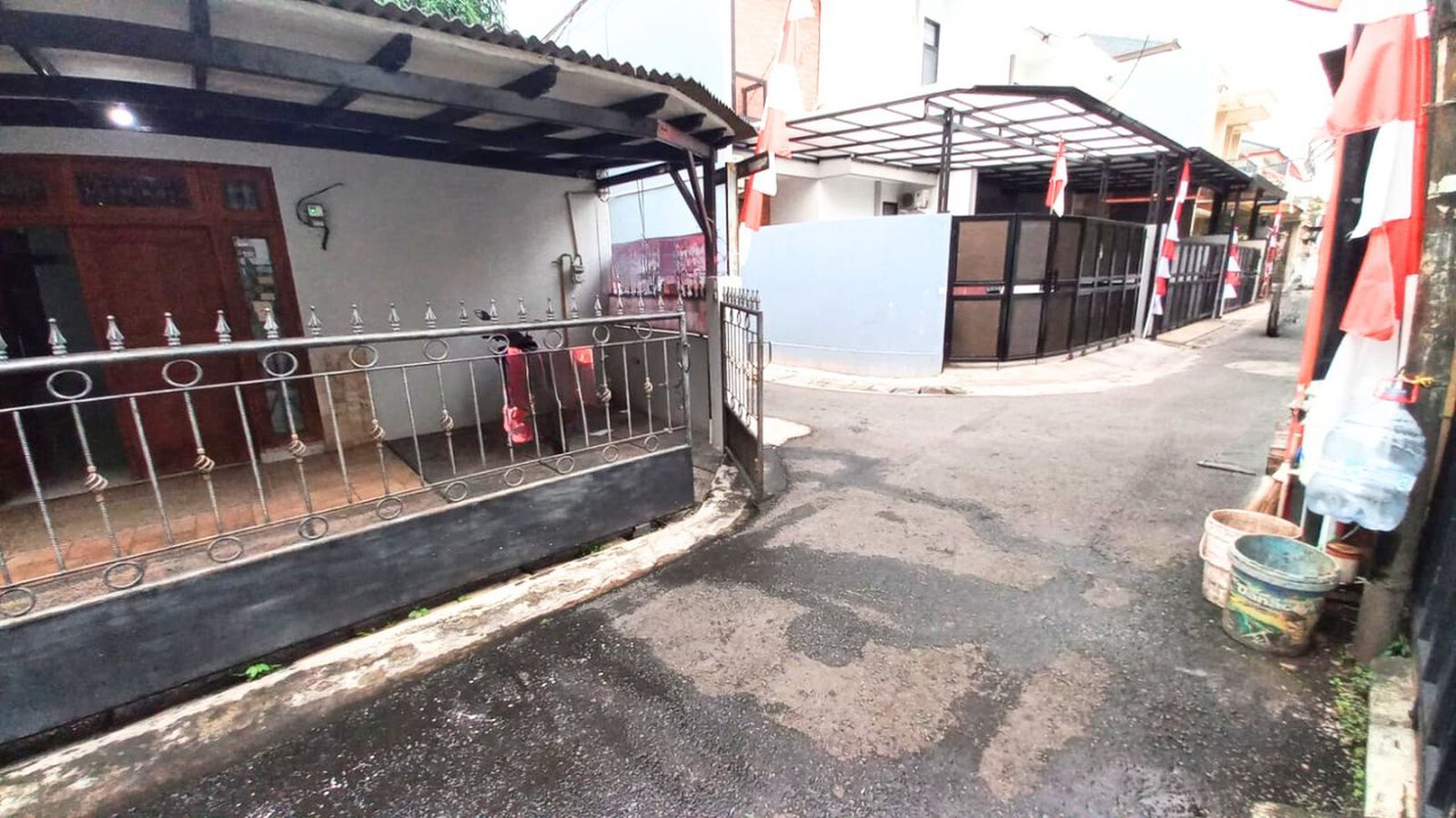 Rumah disewakan Jalan 1 Mobil agak lebar di Tebet Jaksel