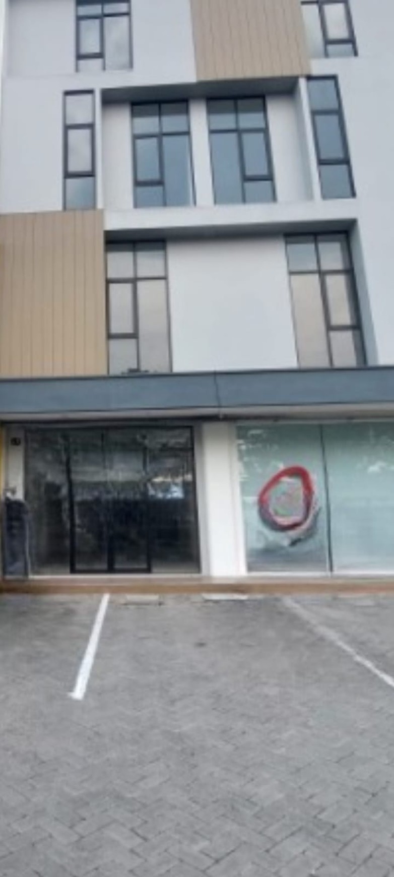DIJUAL / DISEWAKAN Ruko 4 Lantai EASTON MERR Surabaya