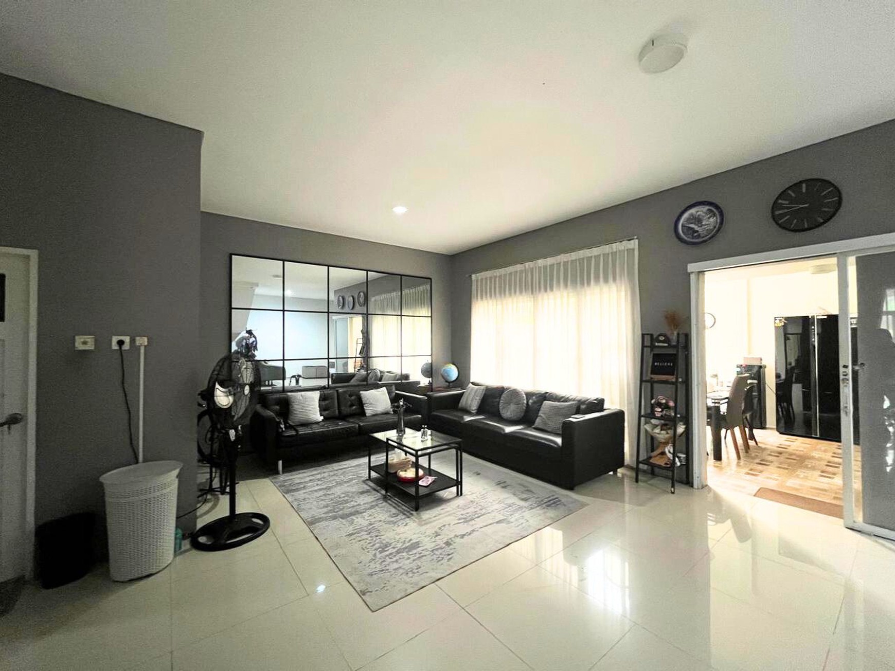 Rumah 2 Lantai di Royal Angkasa Cluster