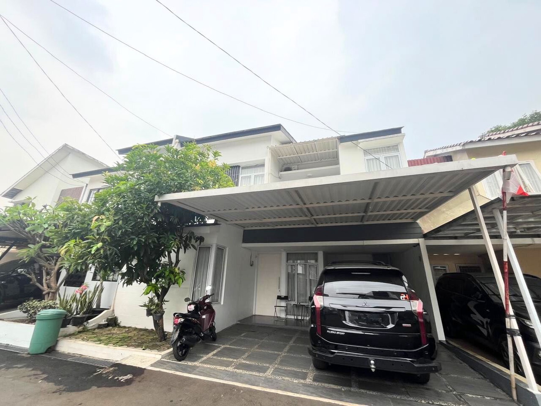 Rumah 2 Lantai di Royal Angkasa Cluster