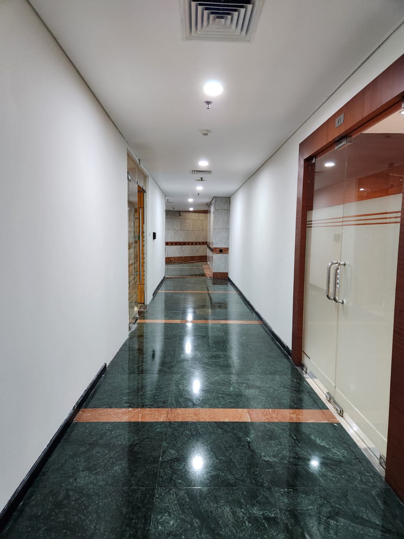 Dijual Office Space di Gedung Graha Irama (Indorama), Kuningan, Jakarta Selatan