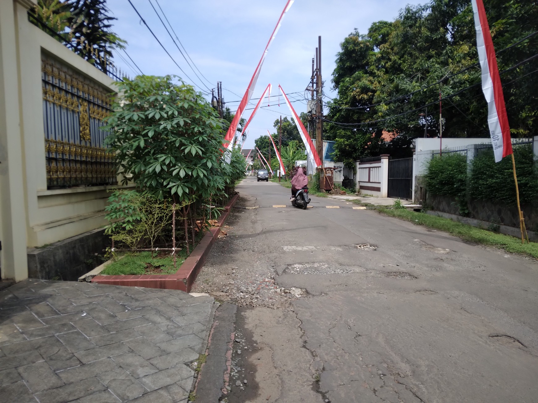 TANAH KAVLING  200 METER KE SETASIUN LRT HARJAMUKTI DAN DEKAT KE TOLL CIBUBUR HARGA NEGO