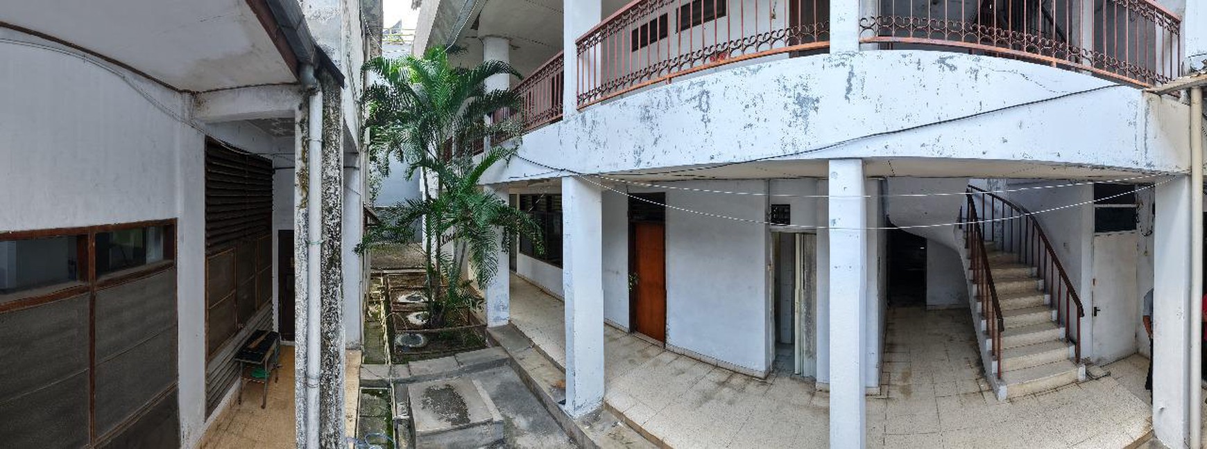 JUAL CEPAT! Rumah Tua di Cempaka Putih Barat - LOKASI EMAS JAKARTA PUSAT