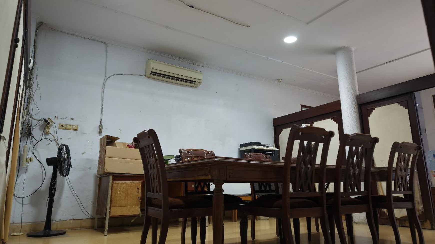 JUAL CEPAT! Rumah Tua di Cempaka Putih Barat - LOKASI EMAS JAKARTA PUSAT