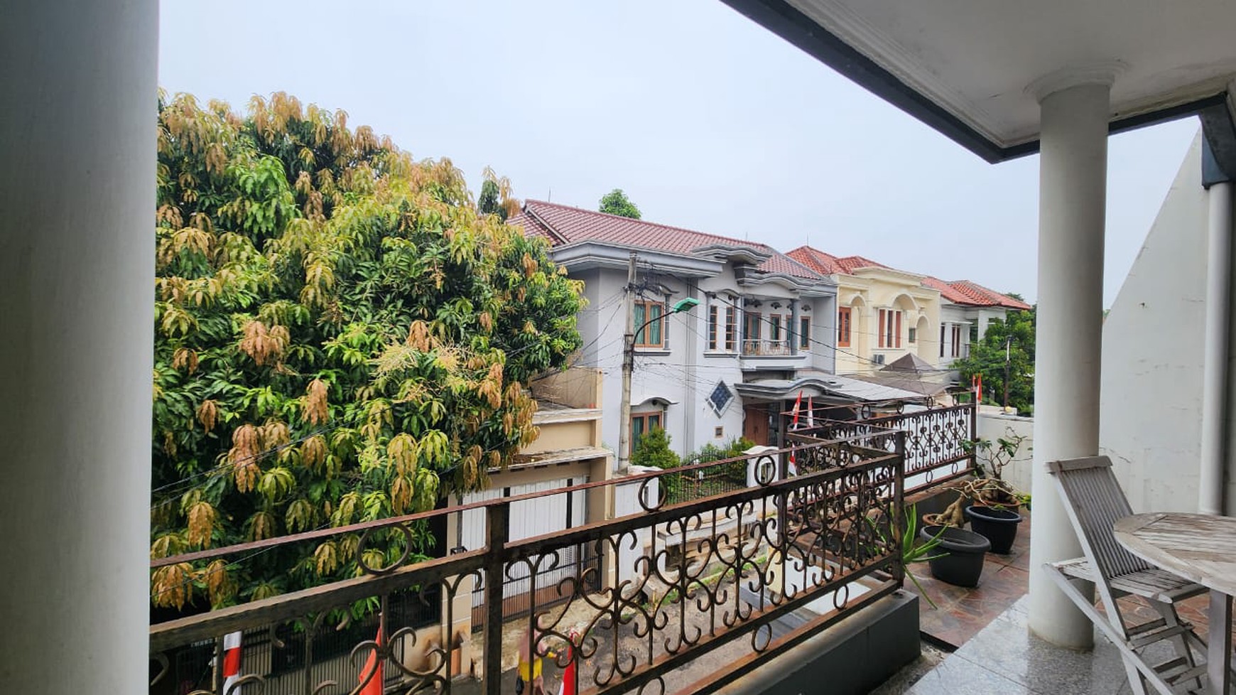 Rumah 2 Lantai di Jl Poncol Duren Sawit Dekat toll Becakayu