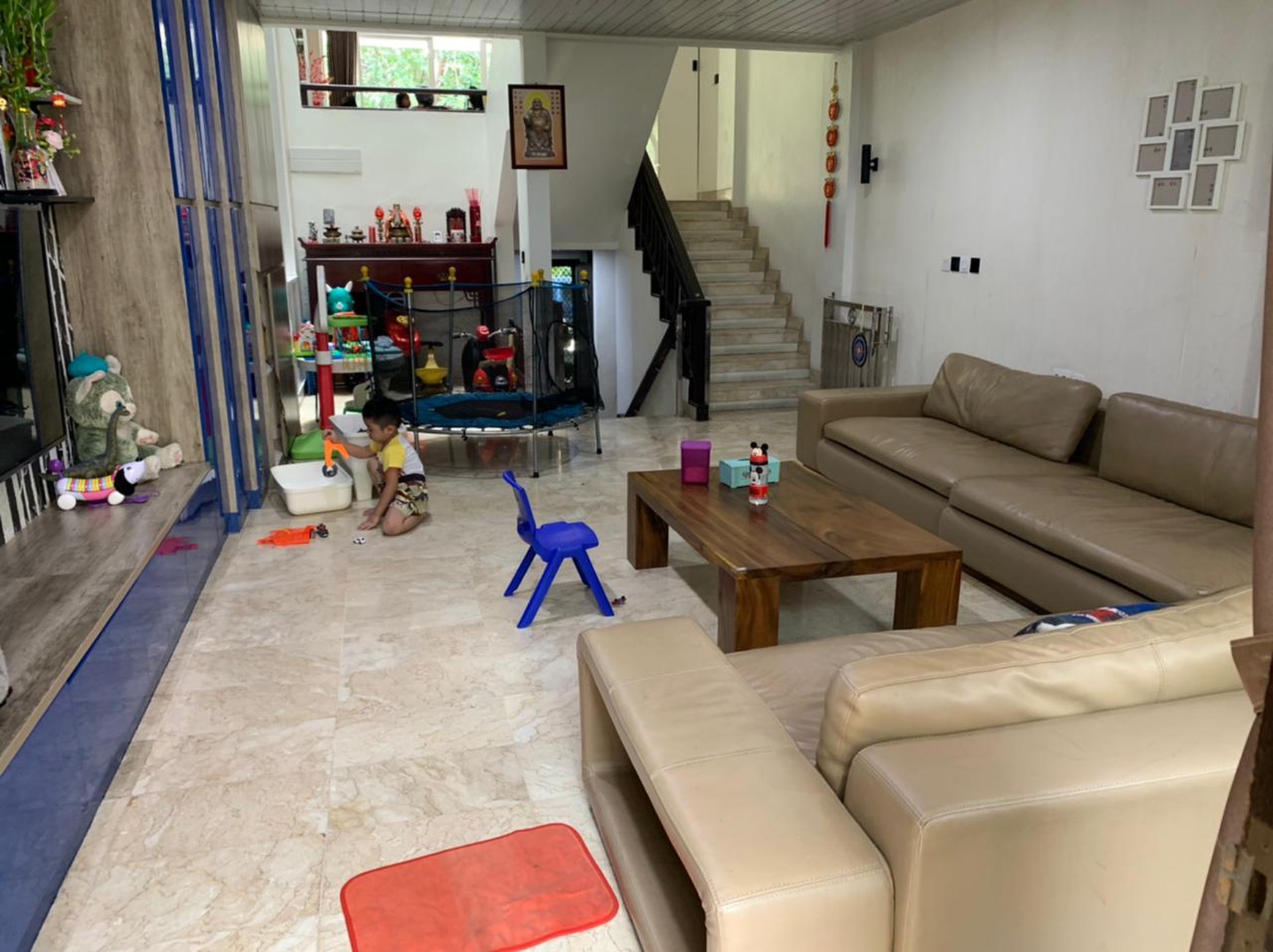 Rumah Townhouse di Pantai Mutiara