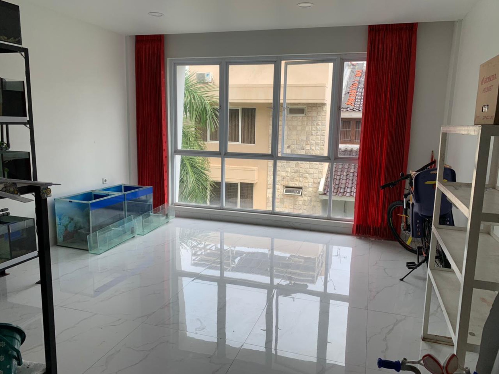 Rumah Townhouse di Pantai Mutiara
